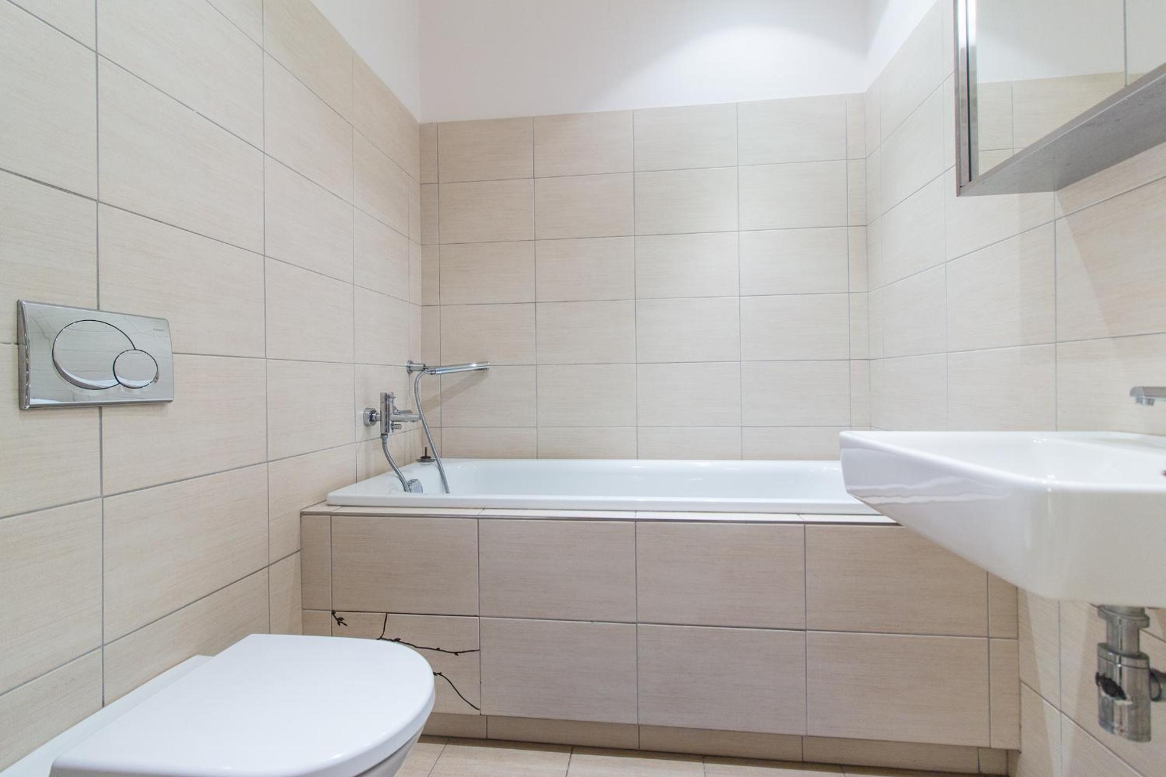 Spacious 3BR Apartment in Lesser Town by EasyBNB Premium