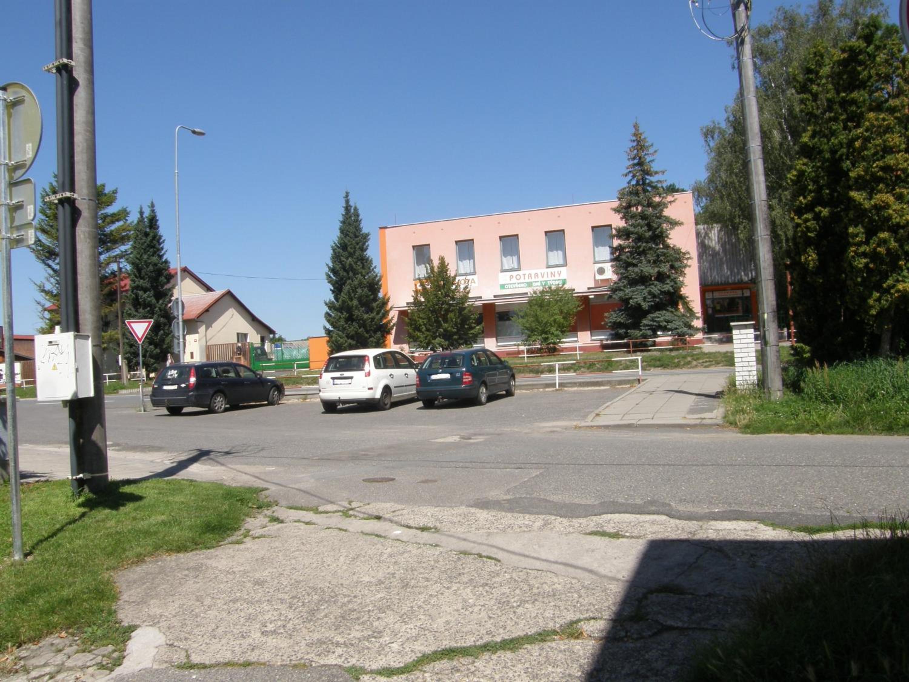 Alisa Apartments