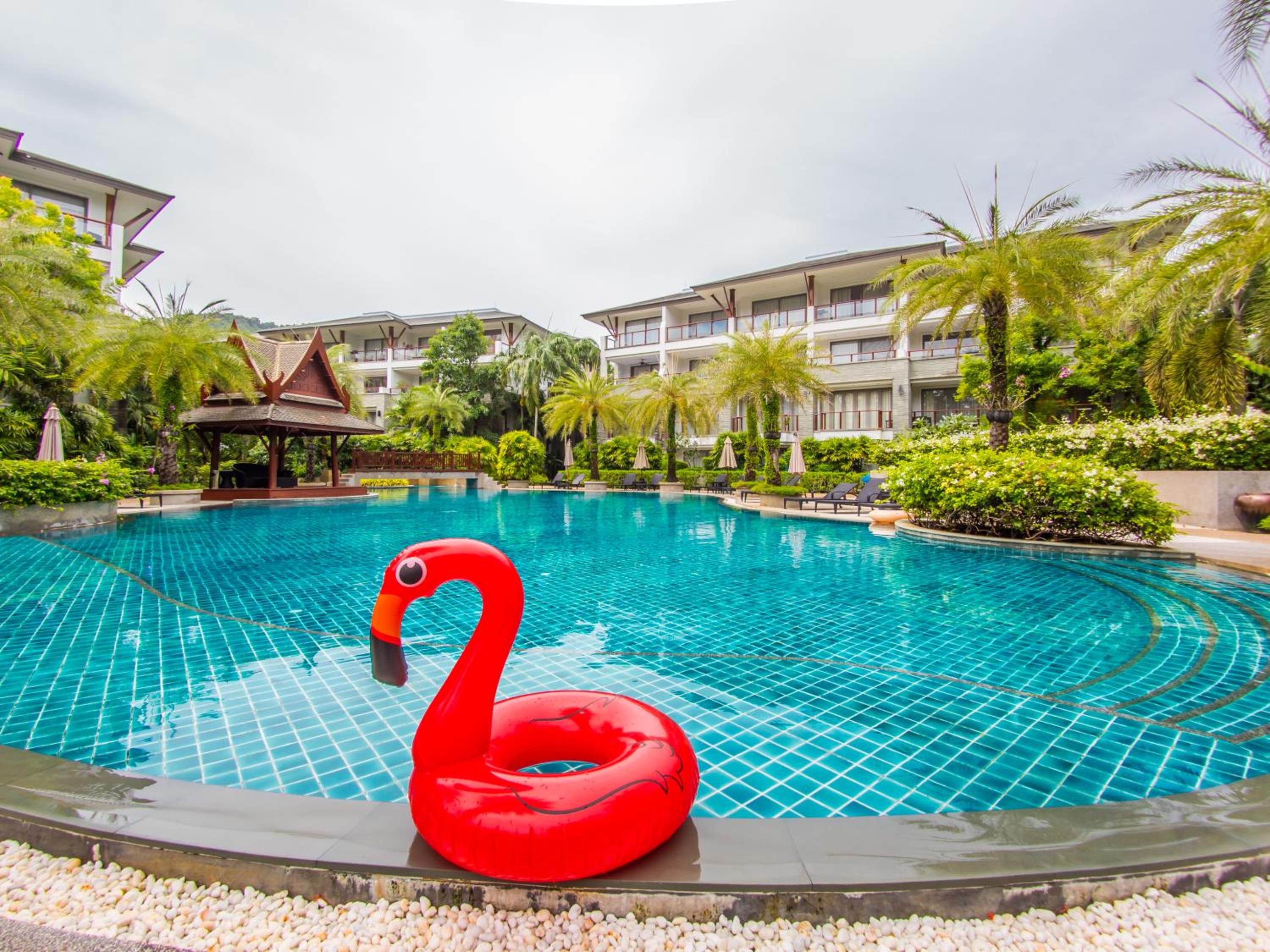 Beachfront luxury 2 bdr apartment view 5