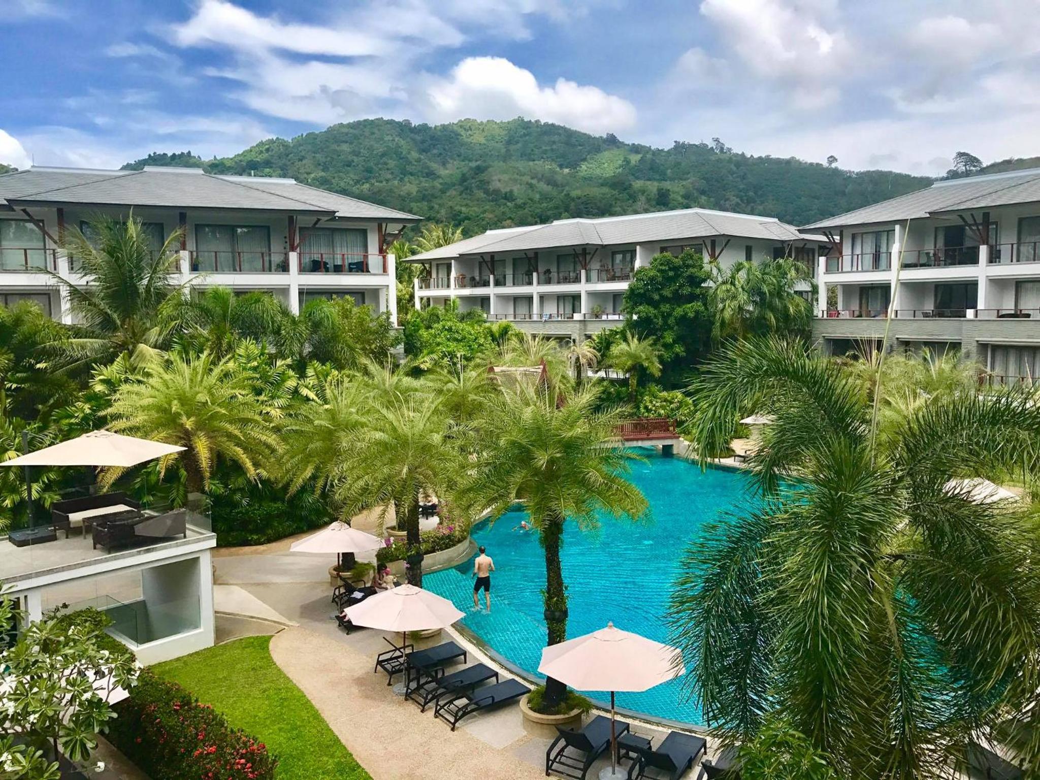 Beachfront luxury 2 bdr apartment view 4