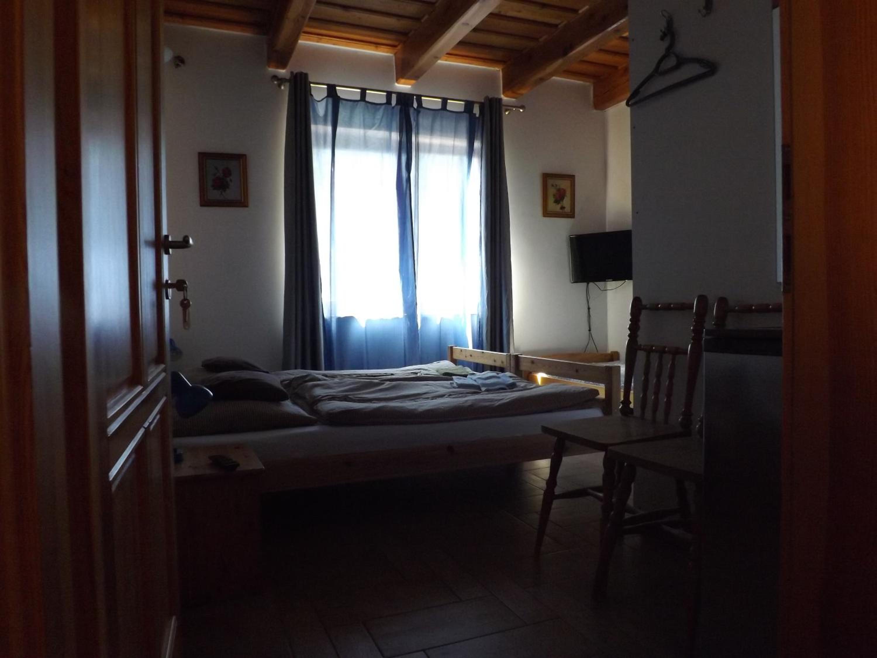 Photo 32