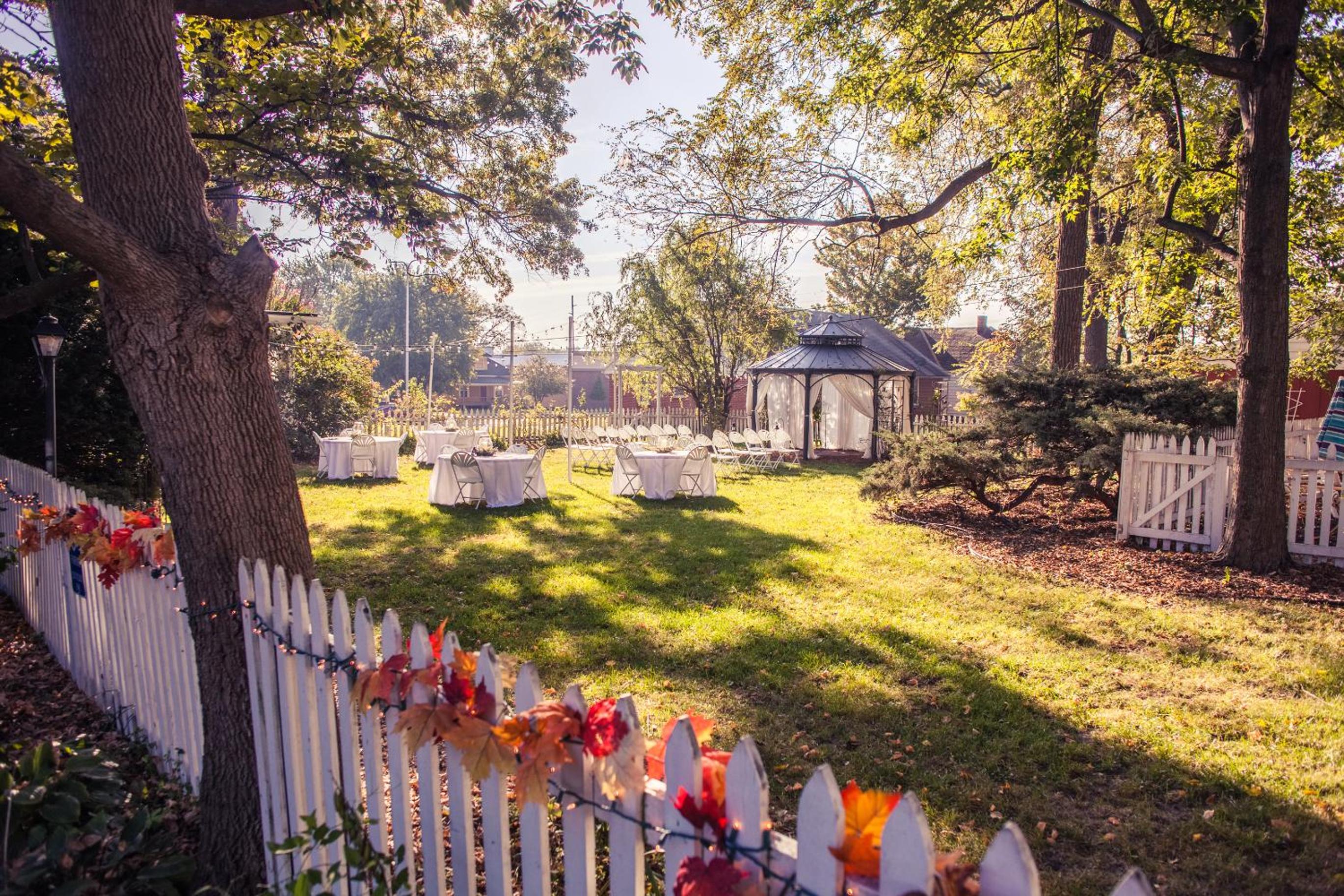 Silver Heart Inn & Cottages