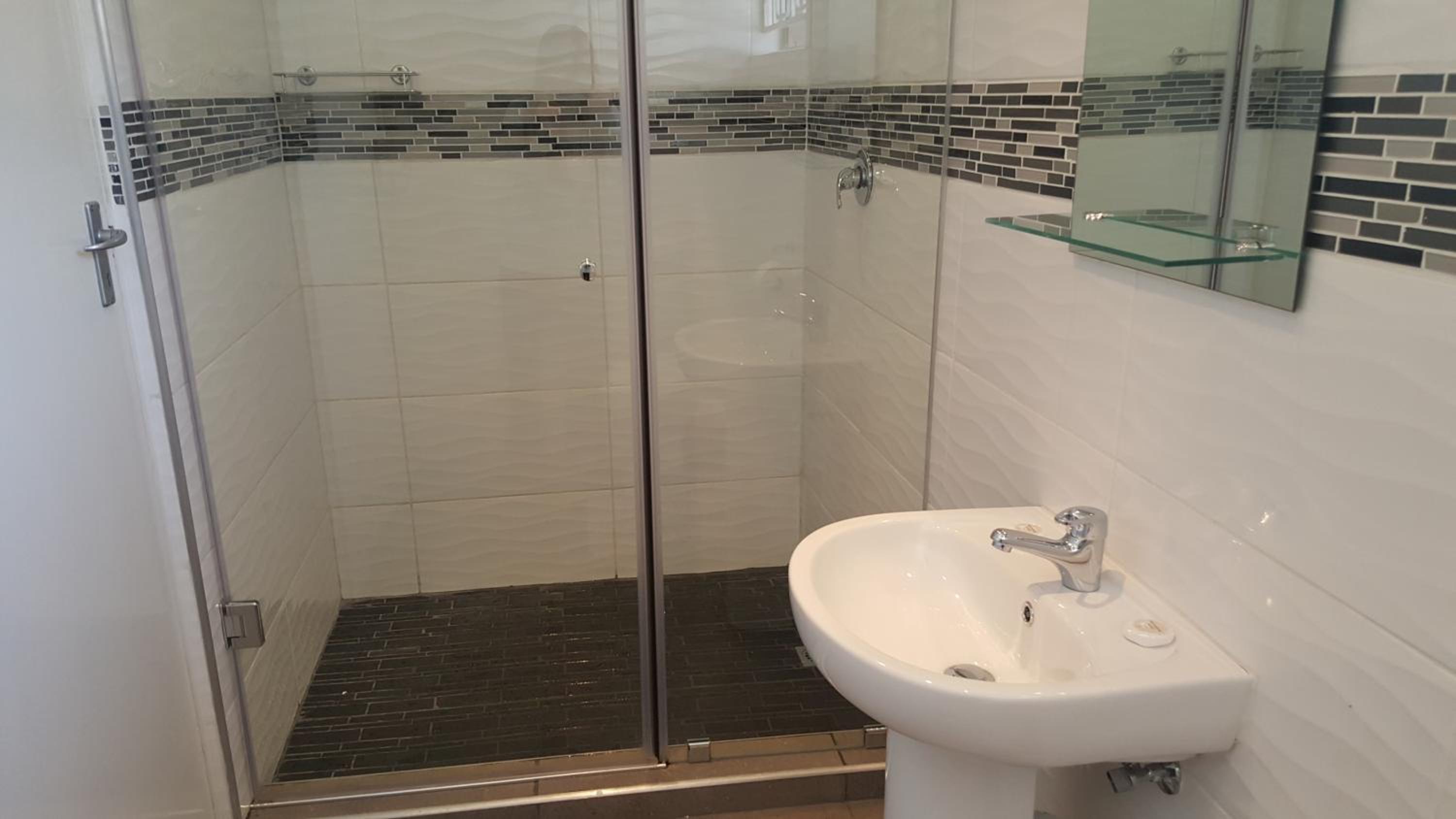8 Ibis Lane Guest House
