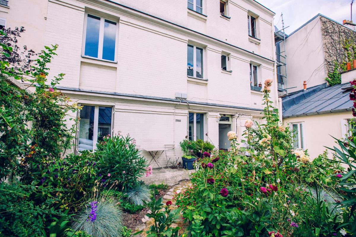 Romantic Artist Room Montmartre Bed & Breakfast