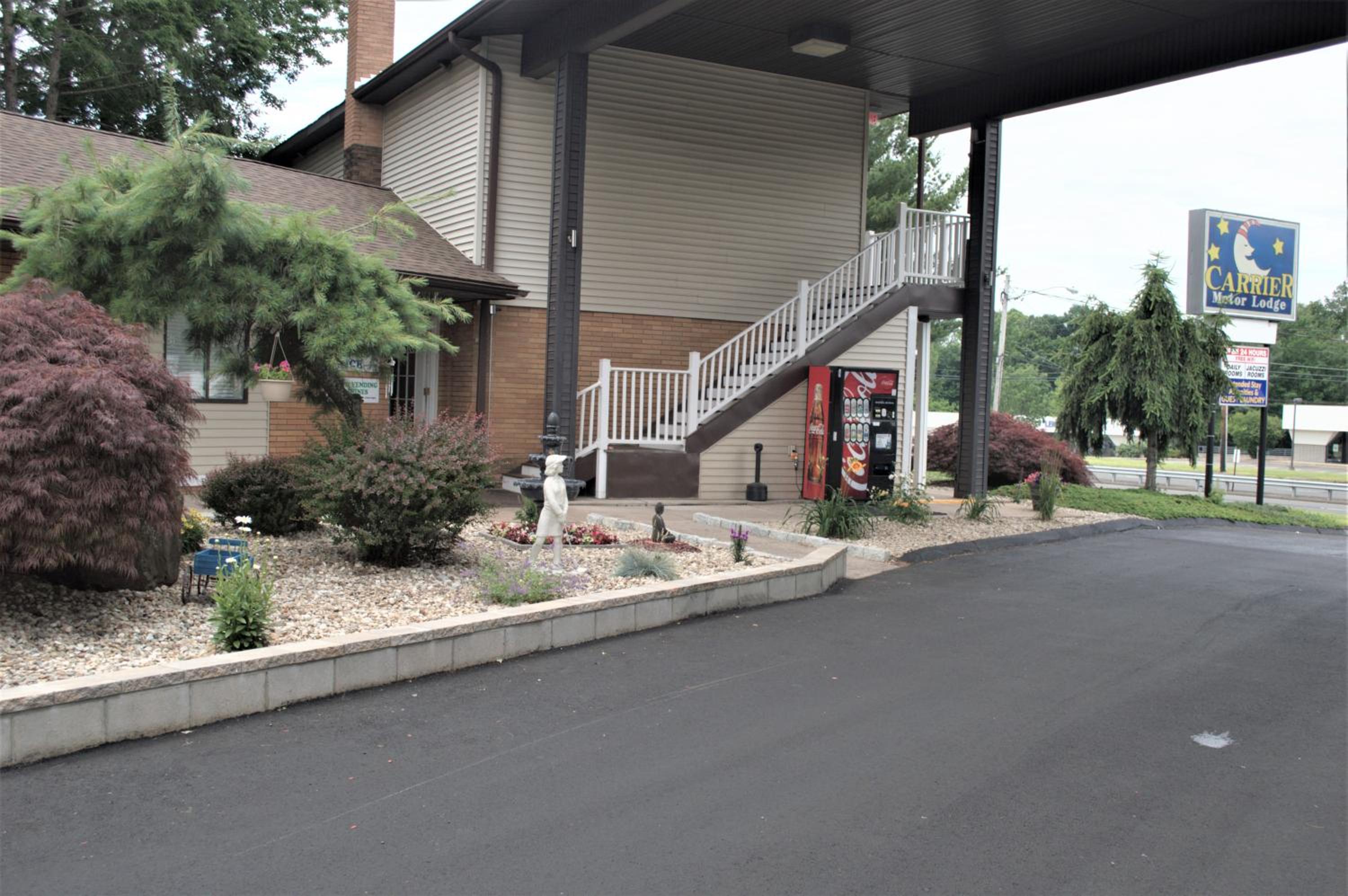 Hotel Carrier Motor Lodge