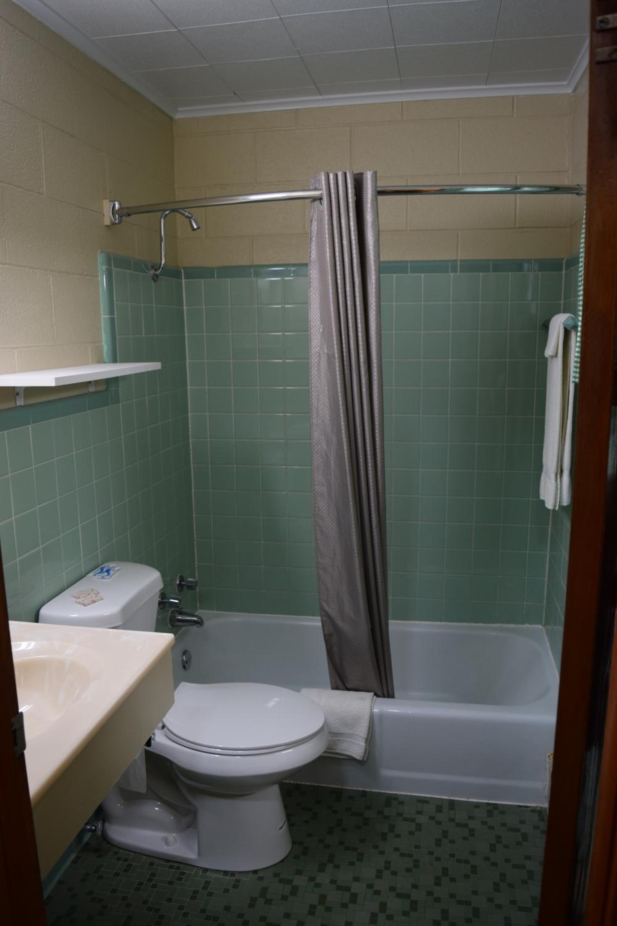Economy Inn