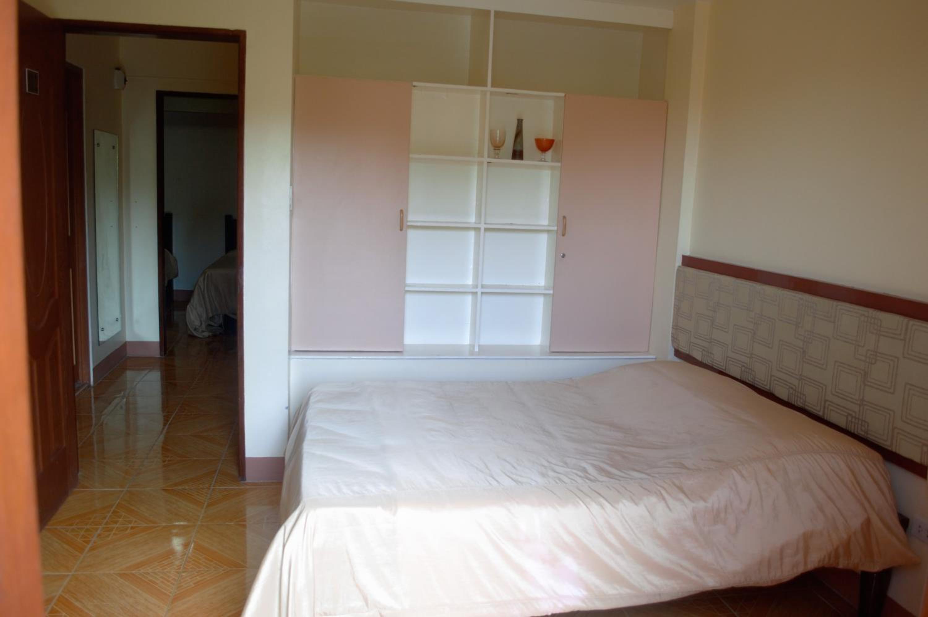 Manora Apartment