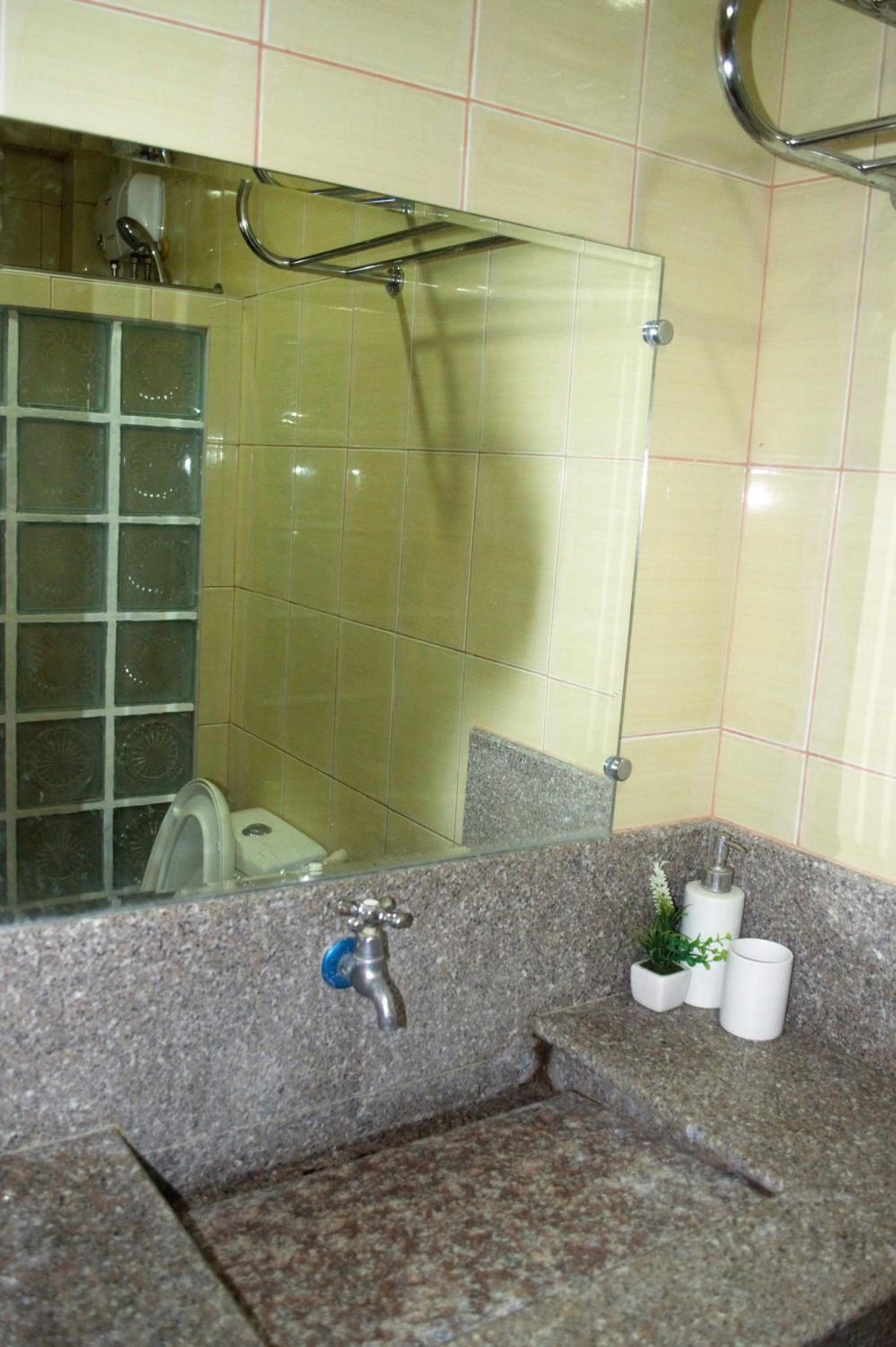 Manora Apartment
