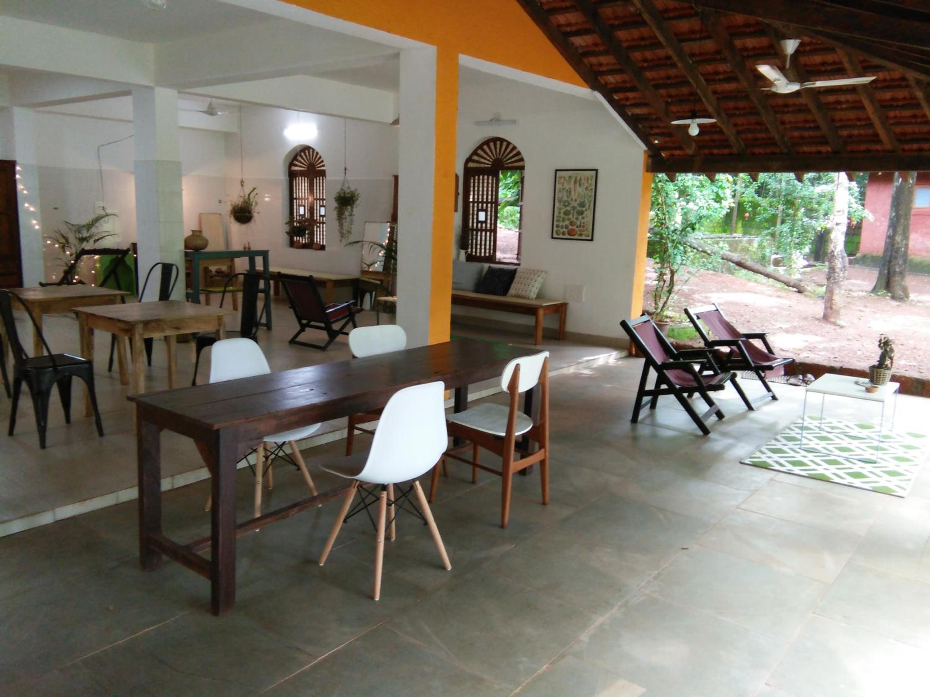 lounge