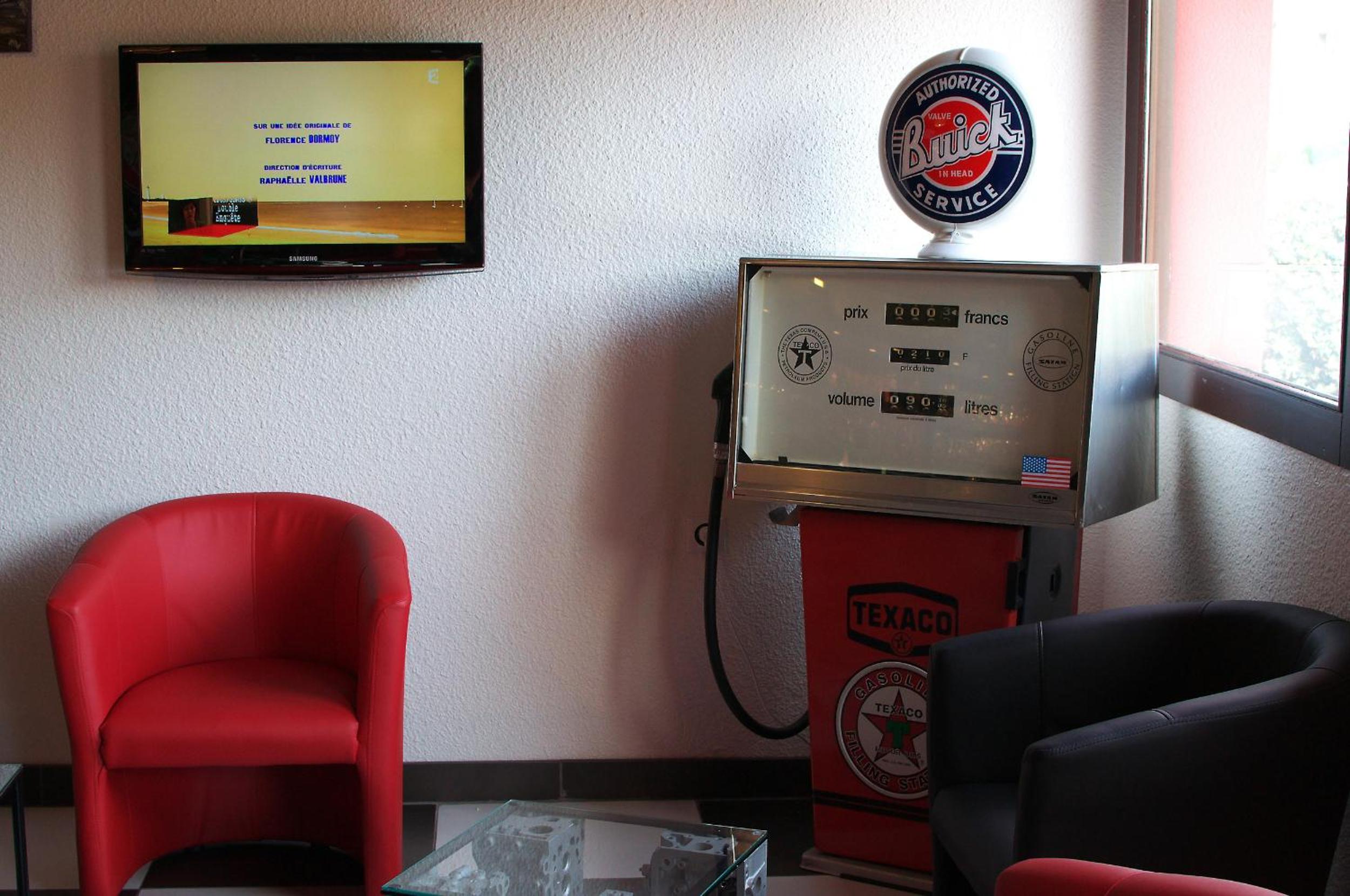 Enzo Hotels Pont-a-Mousson by Kyriad Direct - Property Image 1