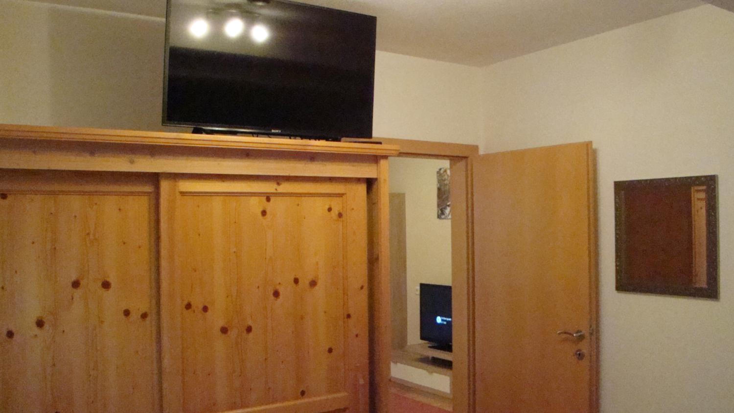 Photo 52