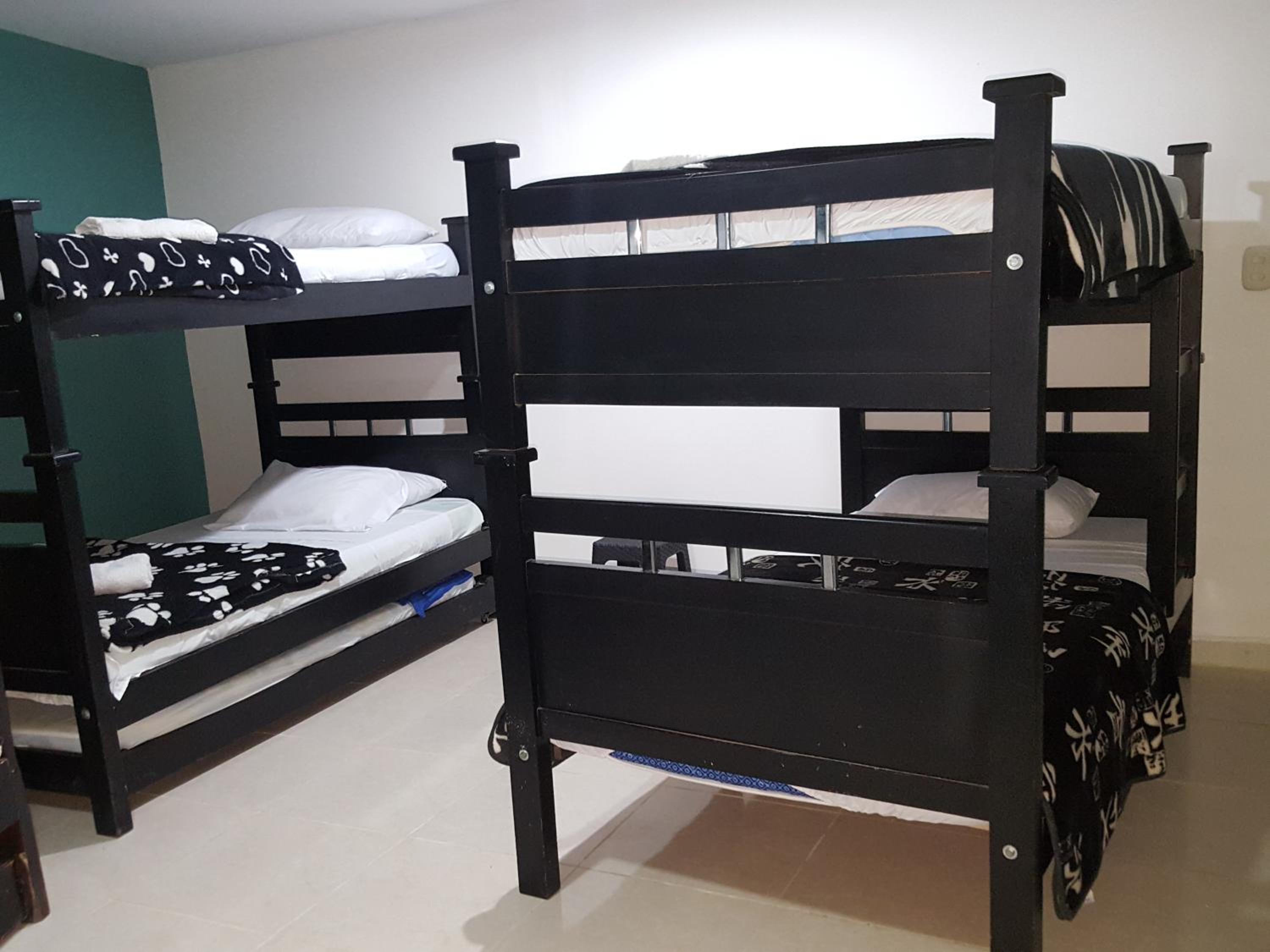Hostal y Camping Los Girasoles