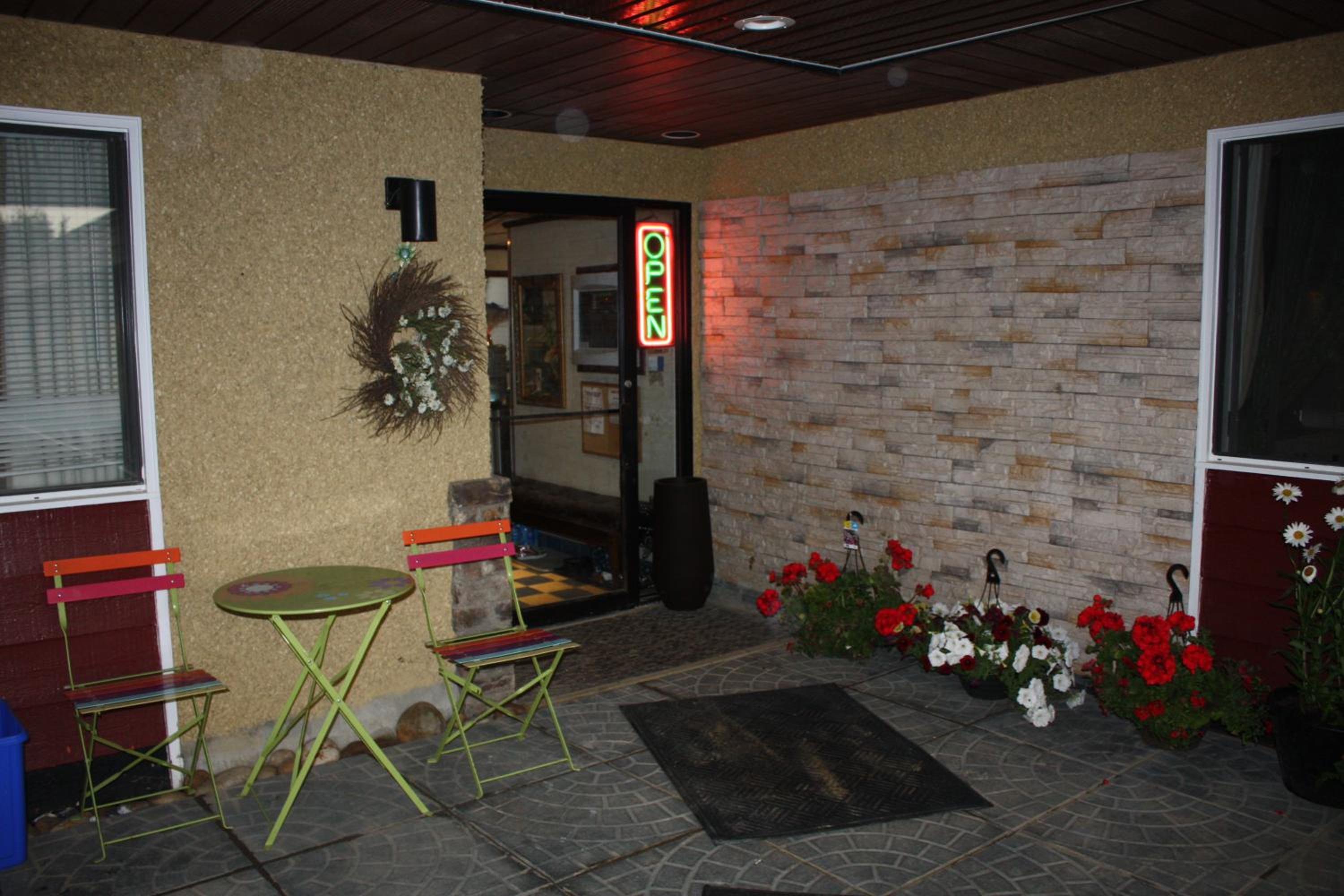 Hillcrest Motel