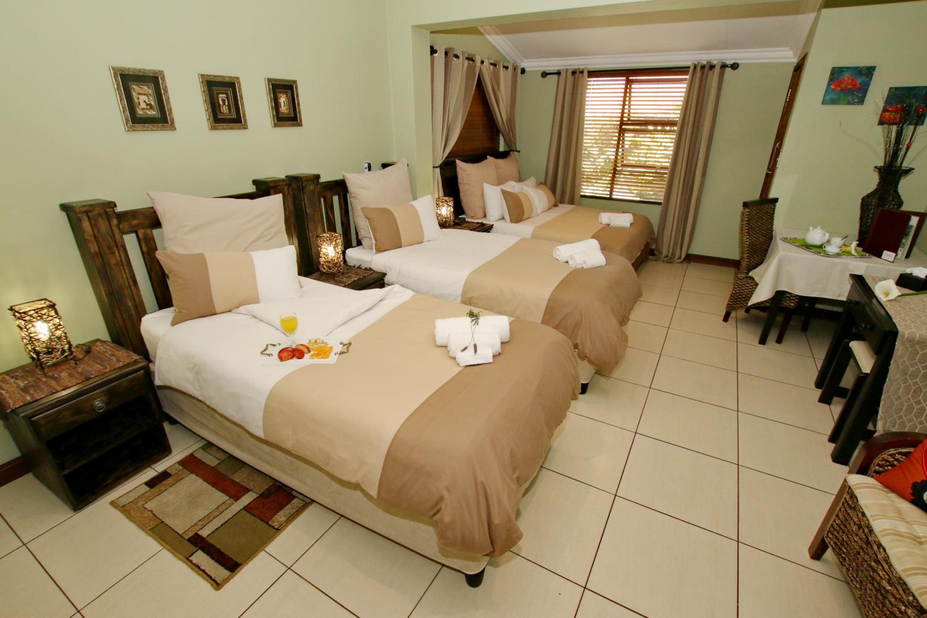 Summer Garden Guest House (The Palms)