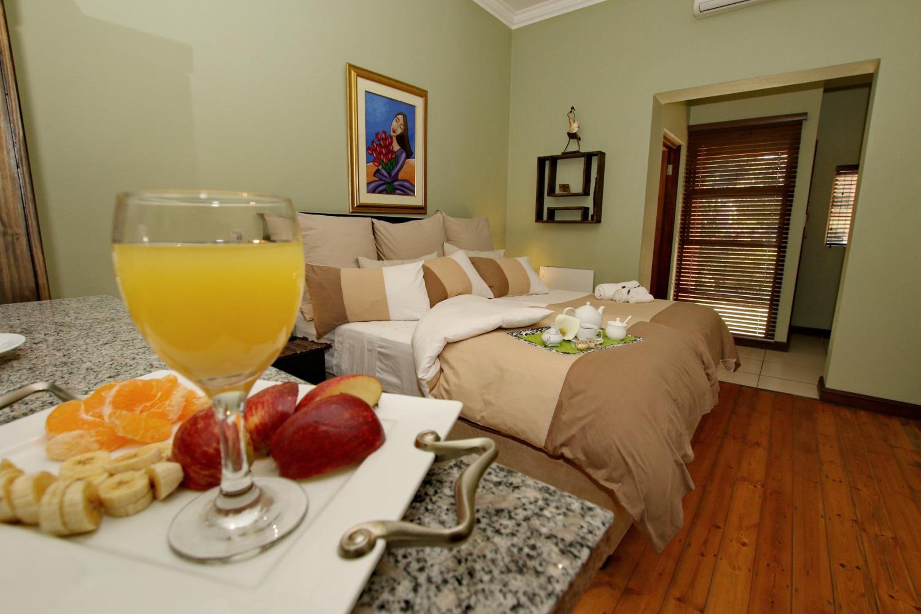 Summer Garden Guest House (The Palms)