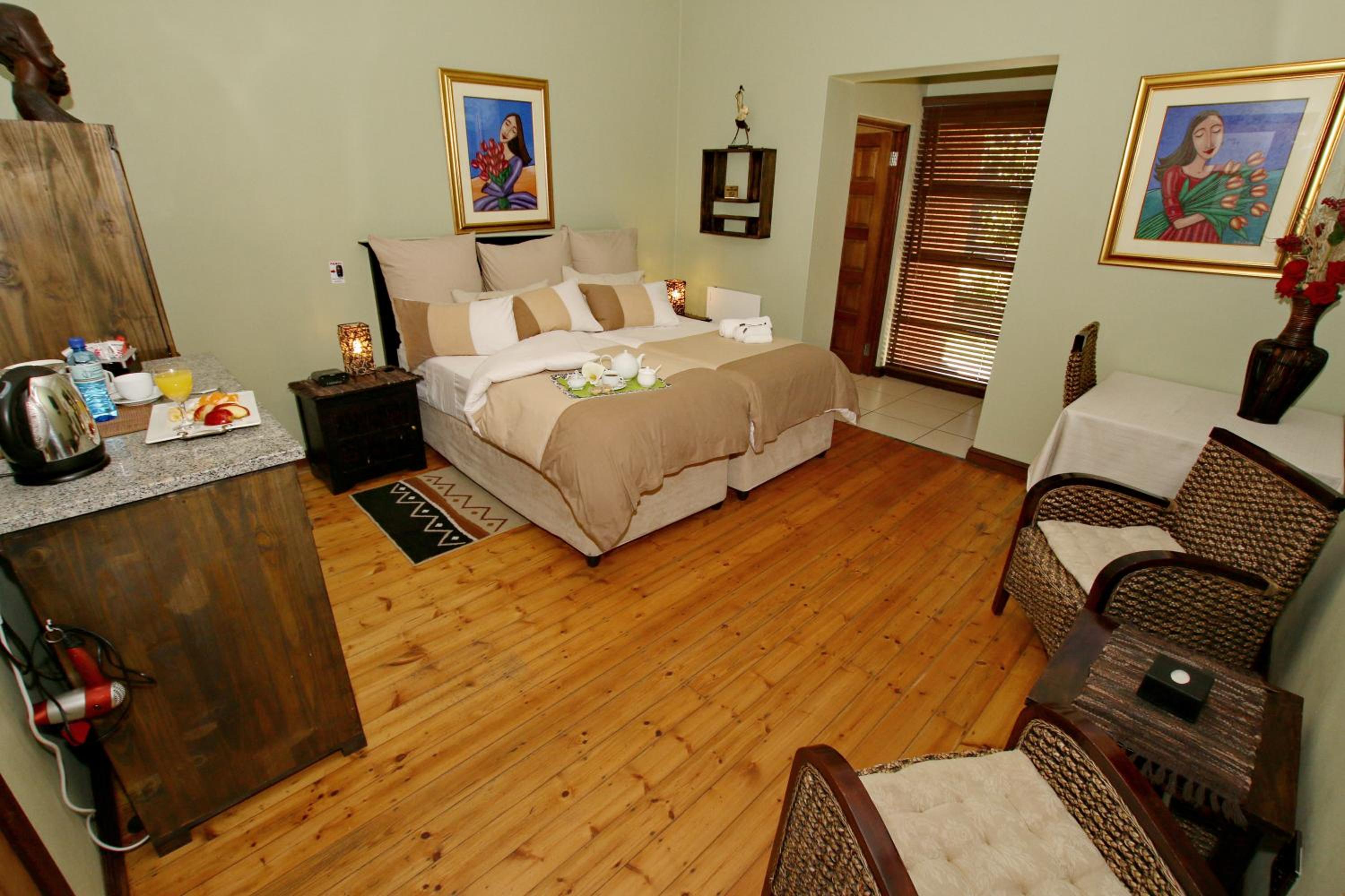Summer Garden Guest House (The Palms)