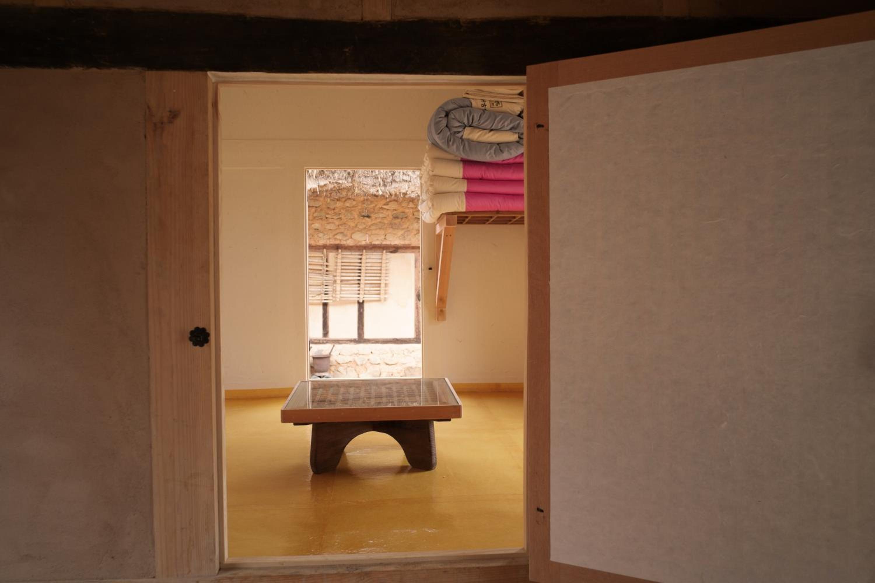 Jukheon Traditional House