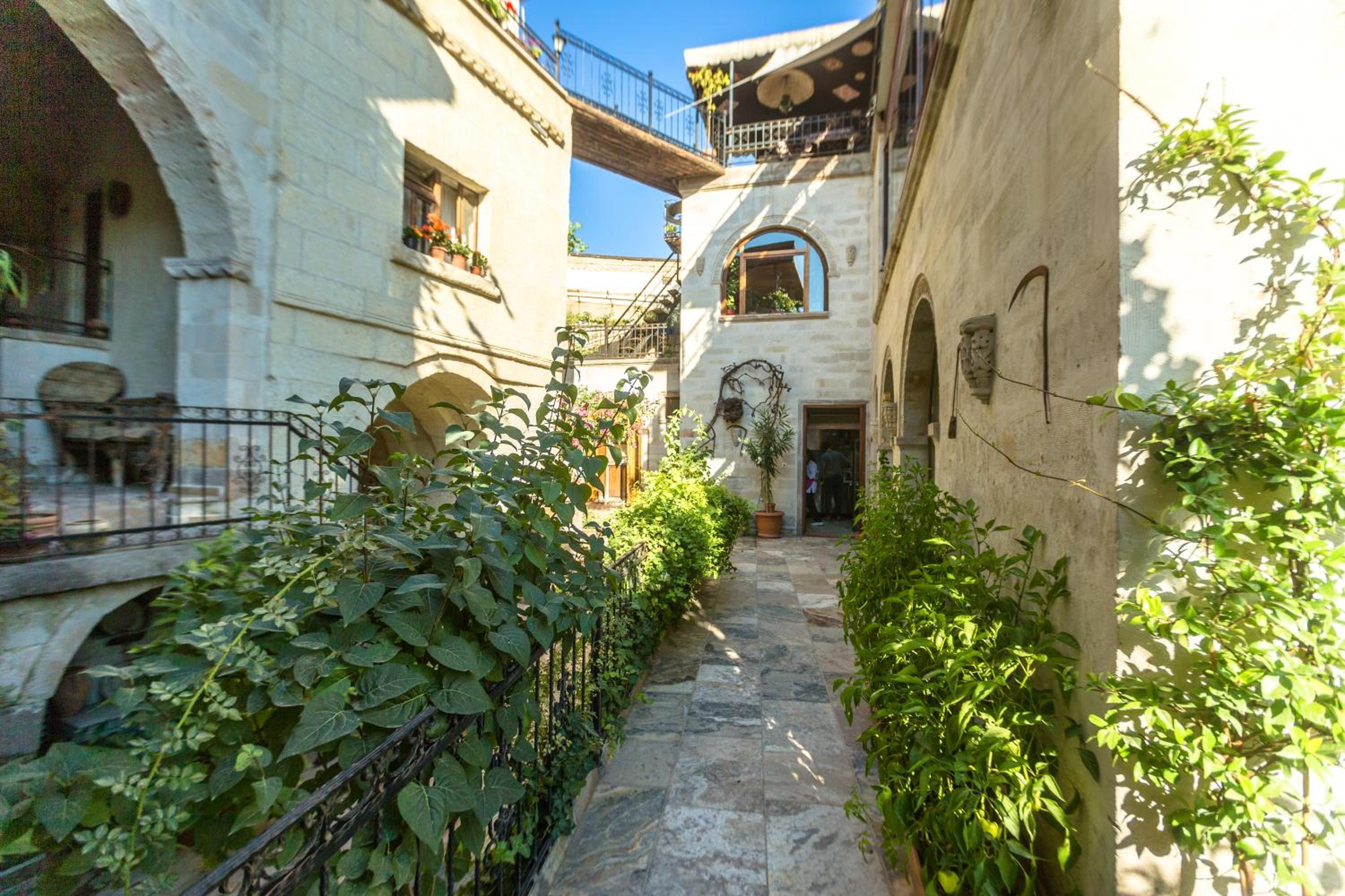 Hidden Cave Hotel - Image 111