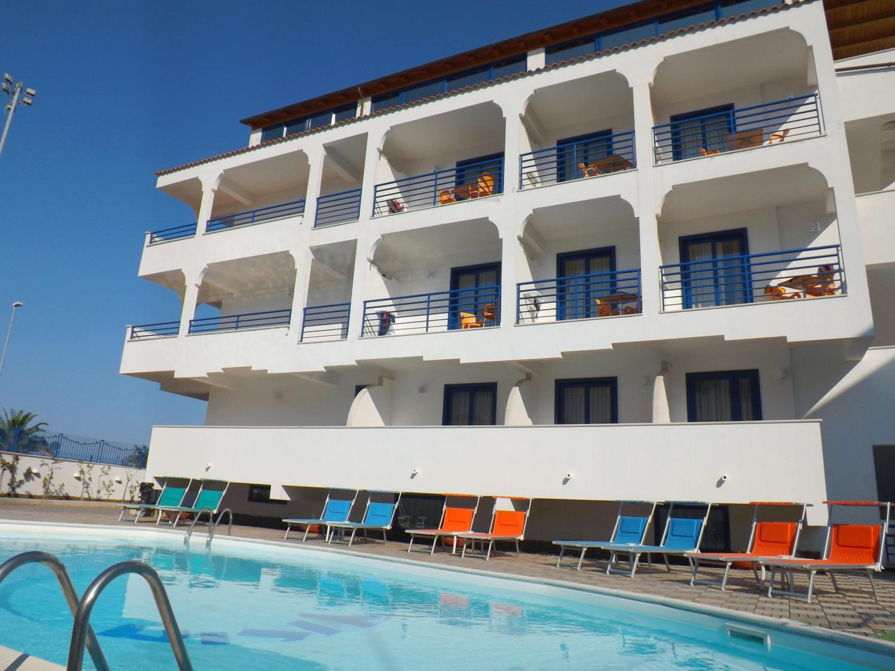 Hotel Yria photo 1