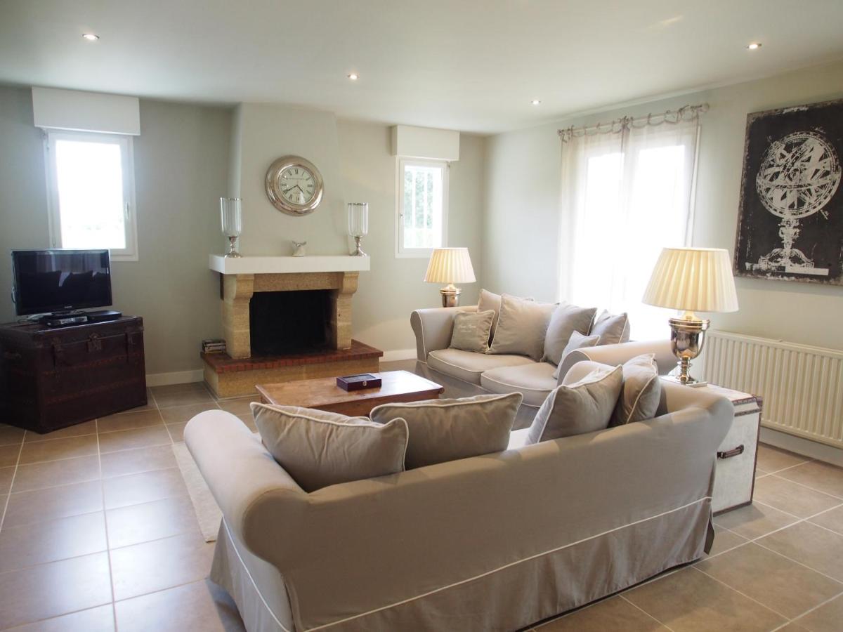 La Villa a Chateau Franc-Daut Sleeps 6 view 5