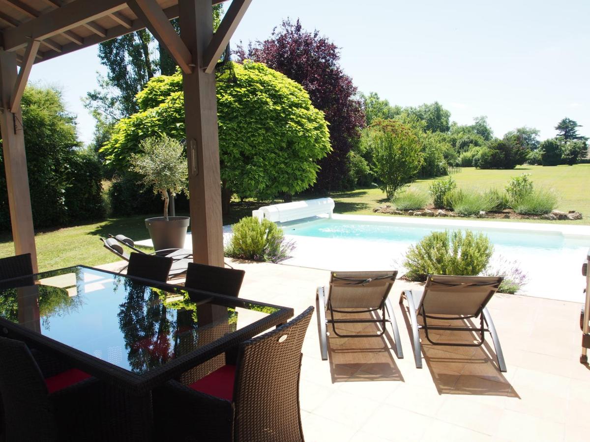 La Villa a Chateau Franc-Daut Sleeps 6 view 2