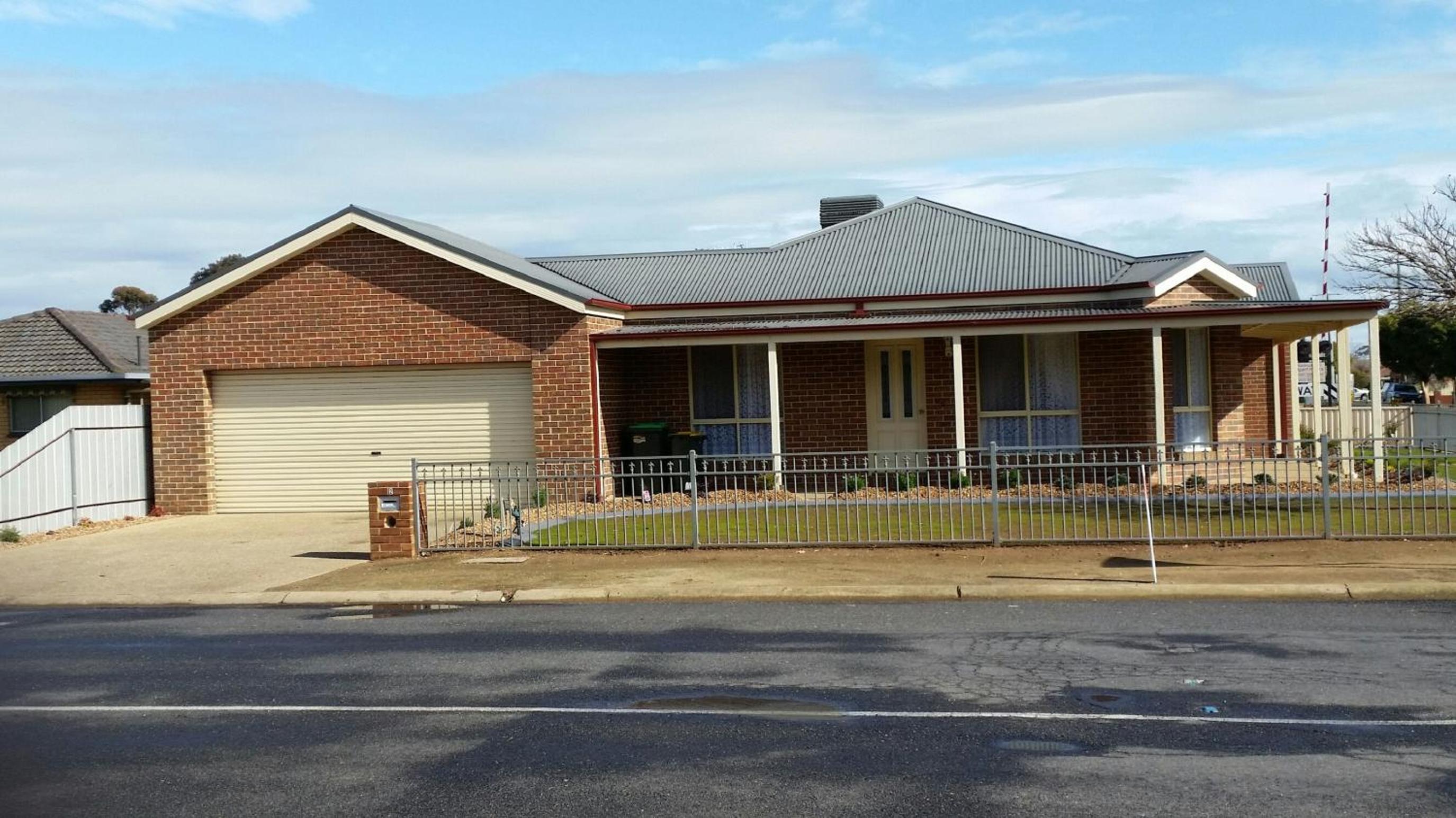 Numurkah Self Contained Apartments - The Mieklejohn