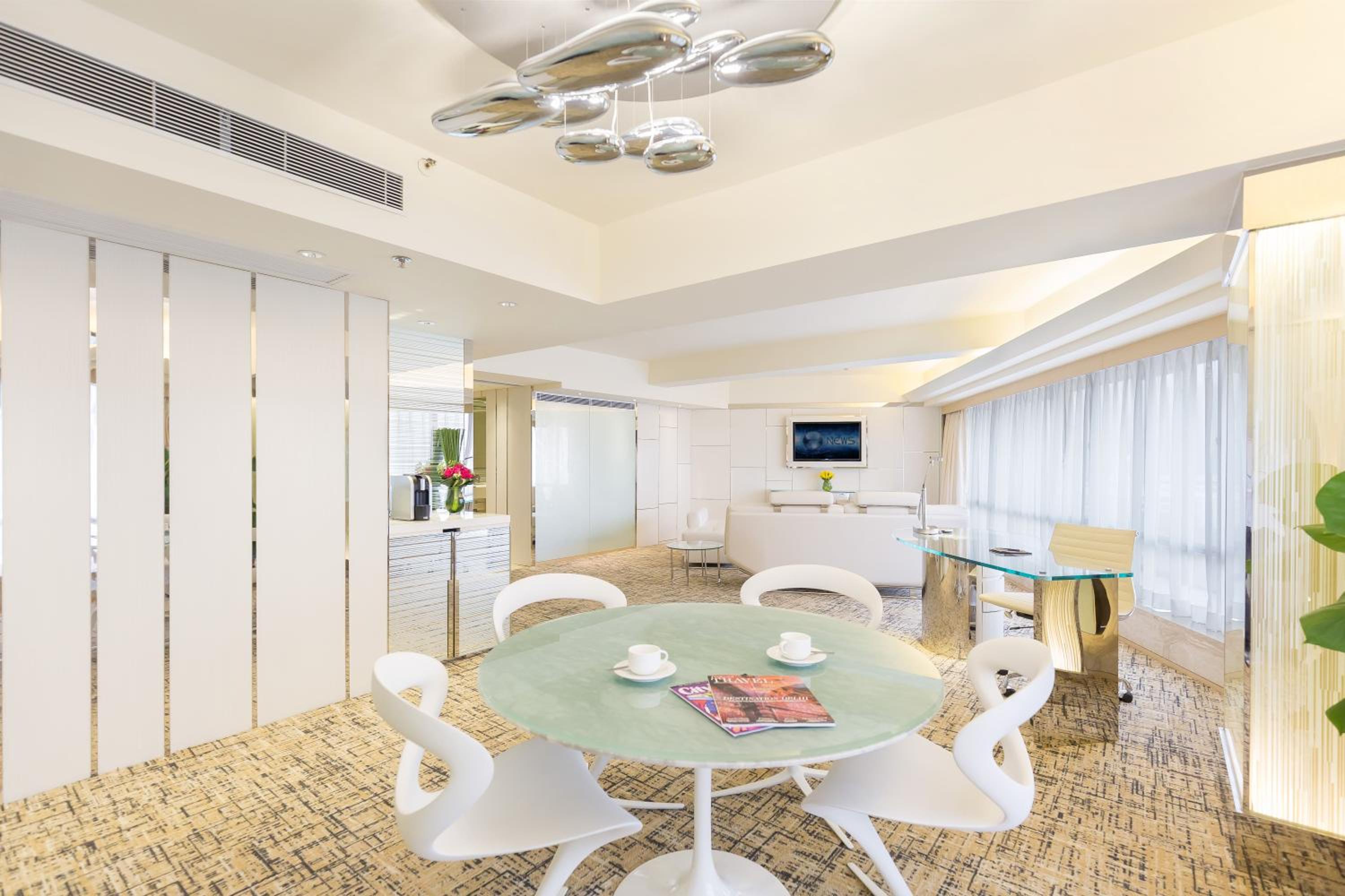 Regal Oriental Hotel
