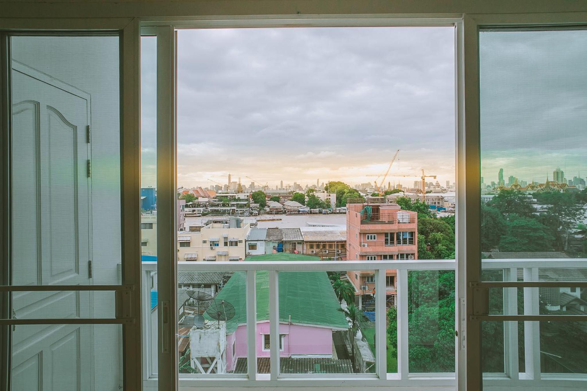 S.E.T Thanmongkol Residence