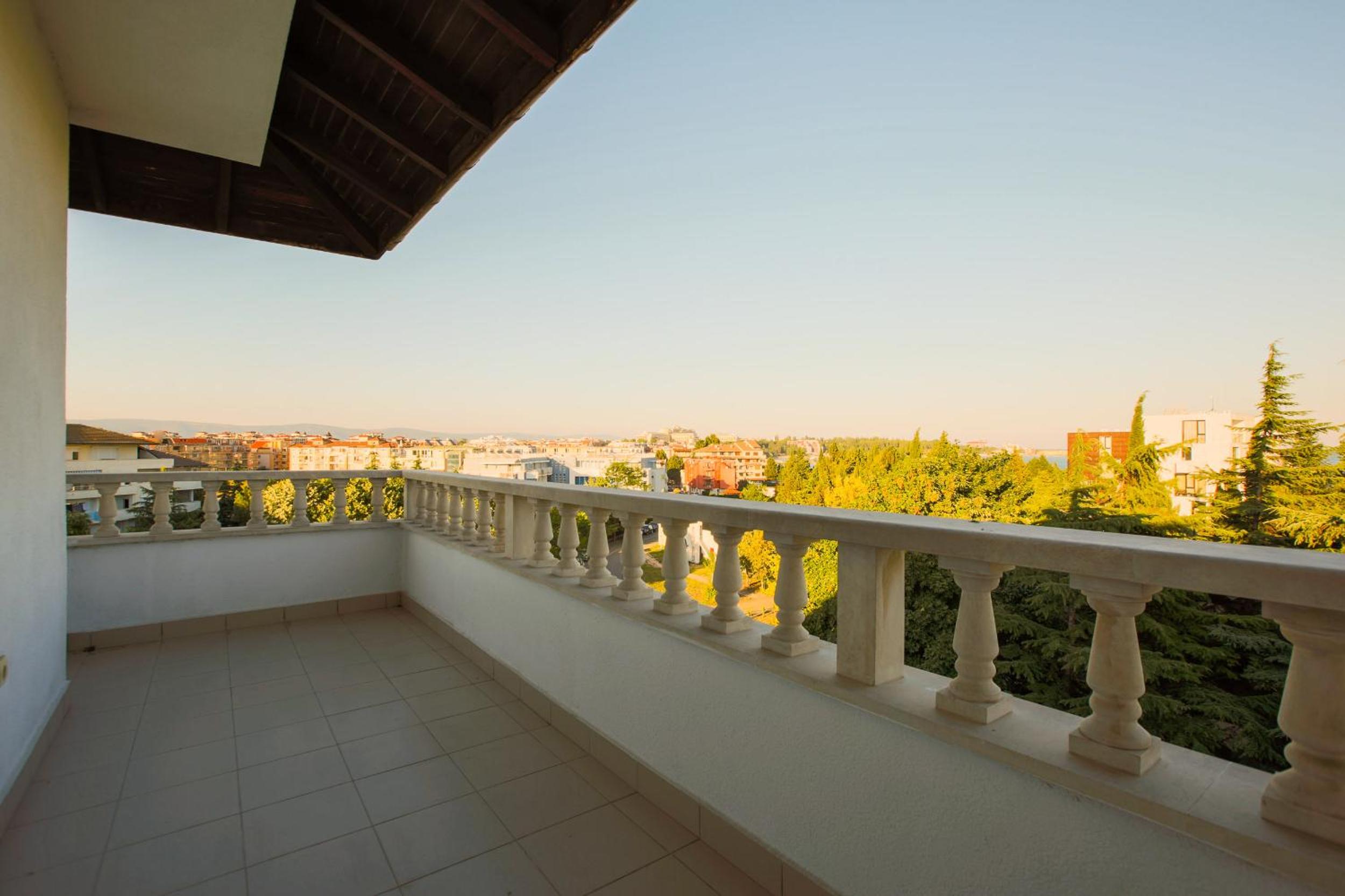 Apartment Byala Kashta view 4