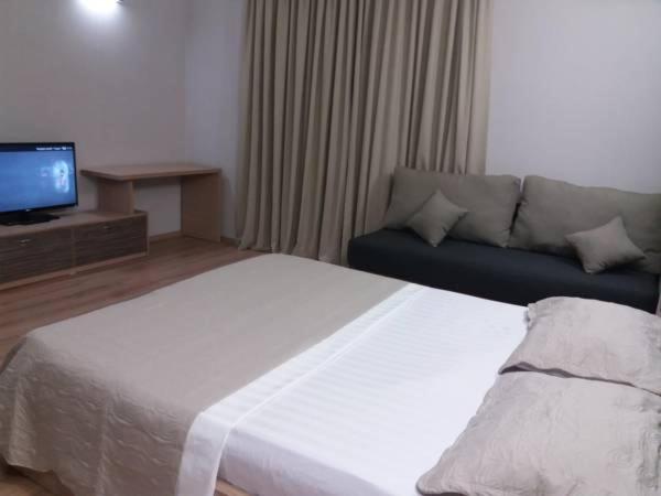 Orbi Plaza Marble Studio view 5