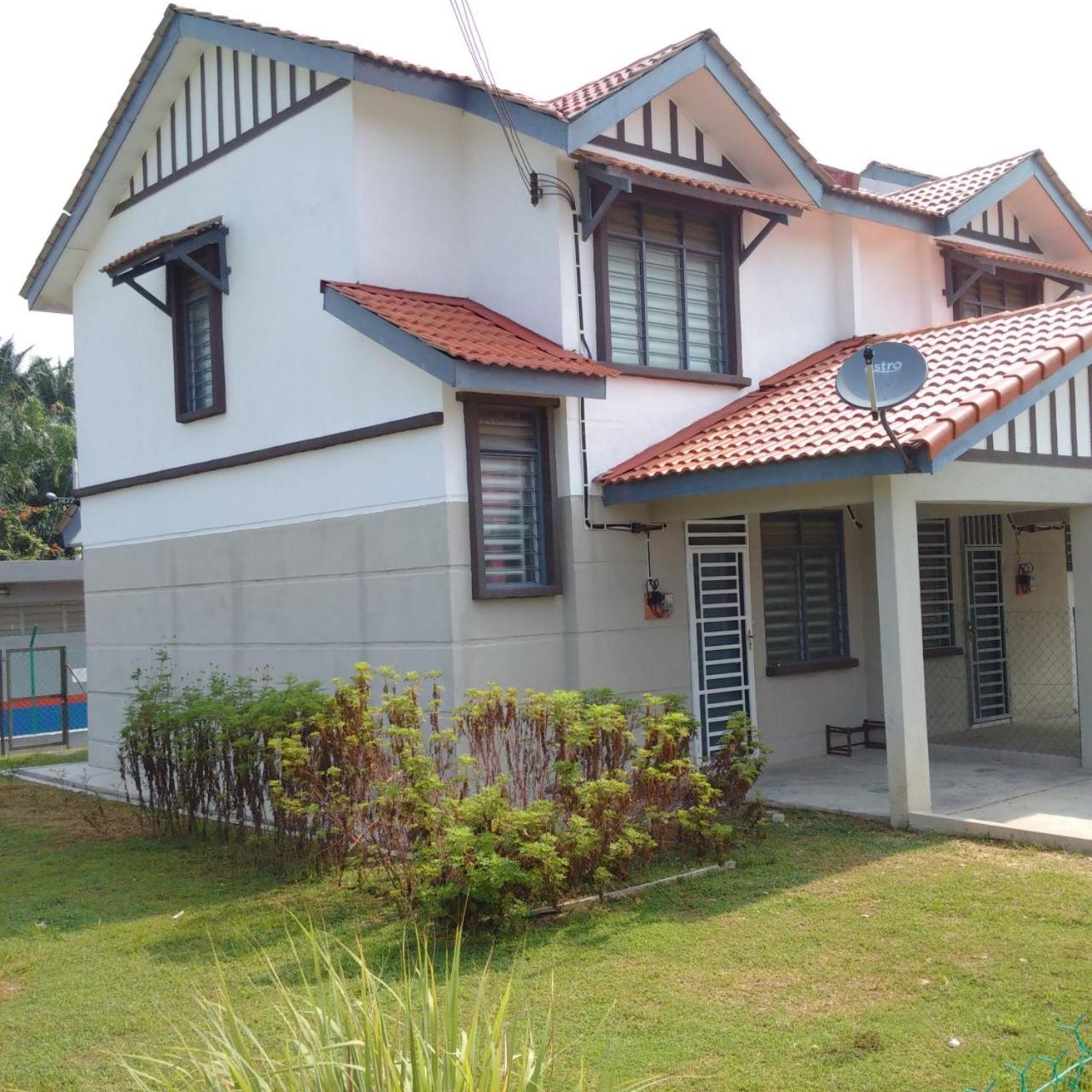 Az Zahra Homestay KLIA Sepang photo 4