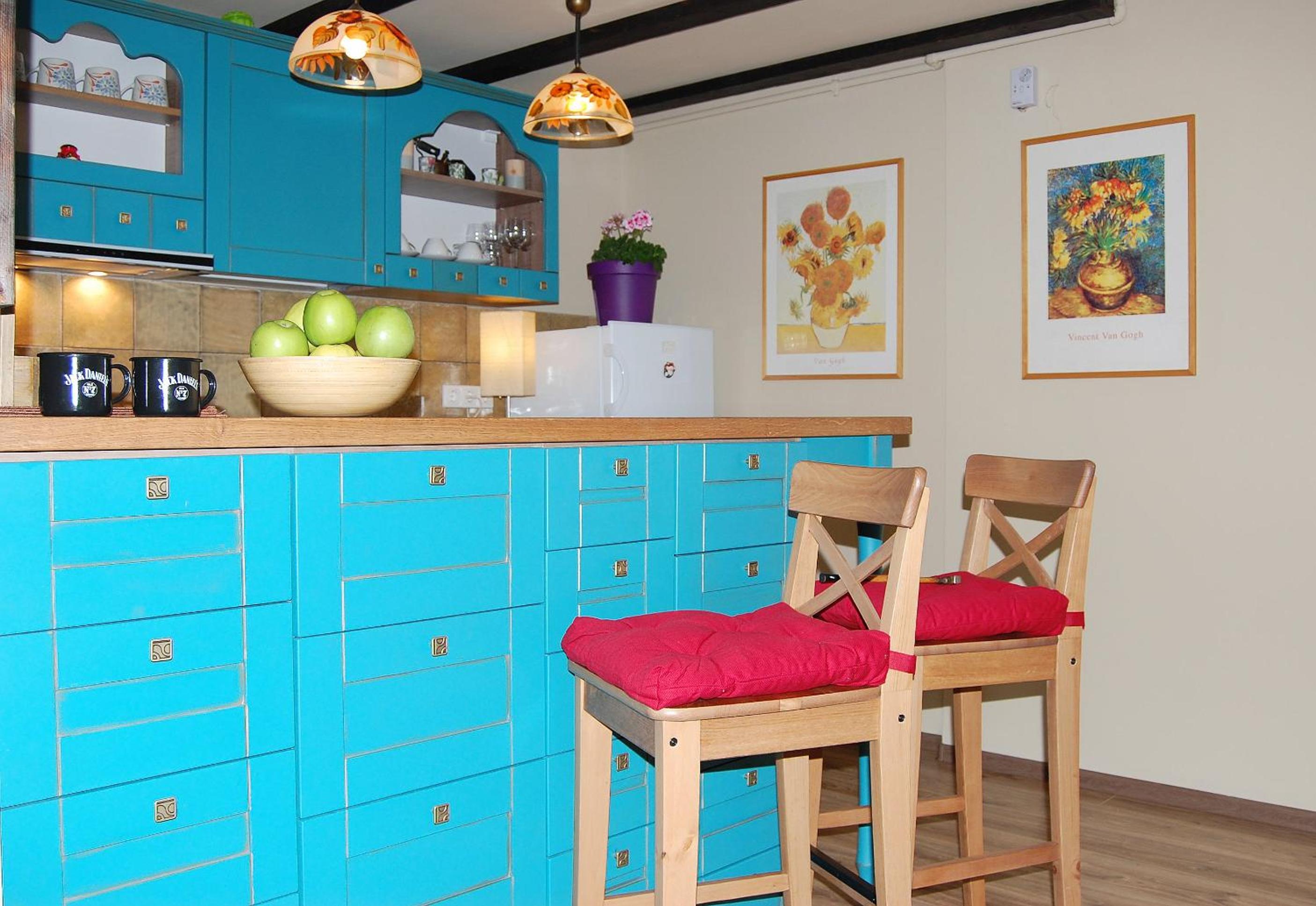 Maison Turquoise view 2