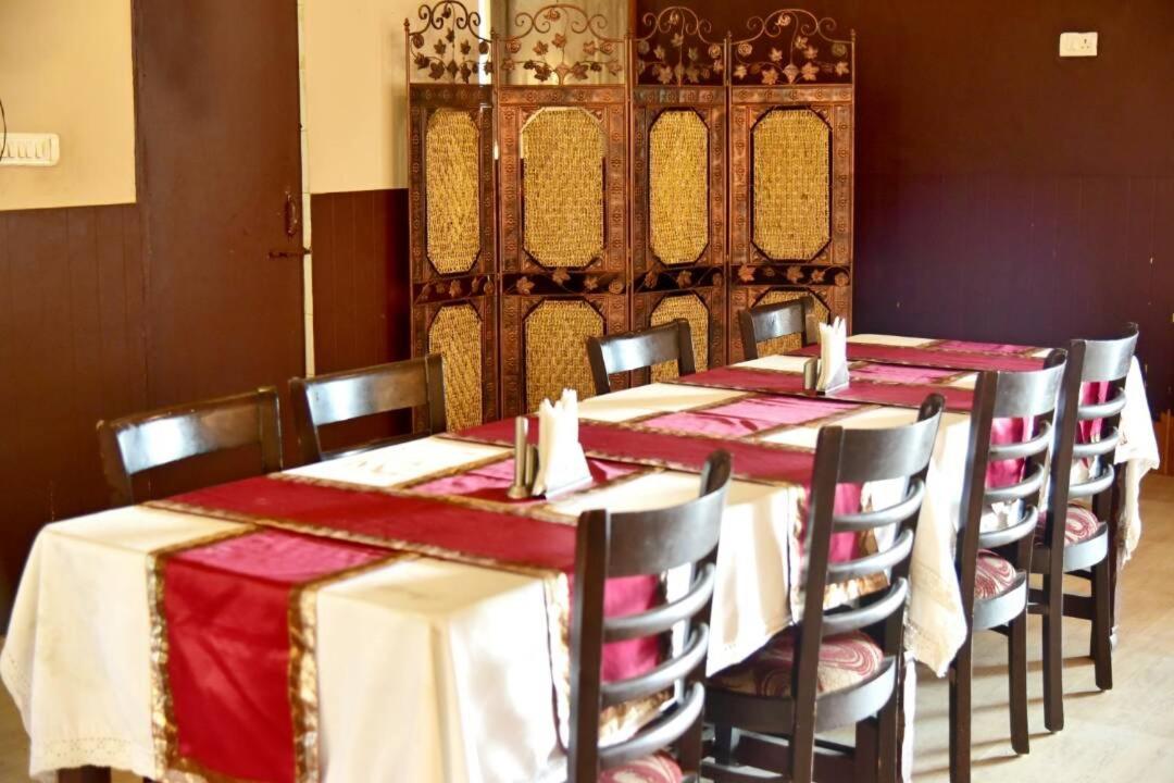 restaurant