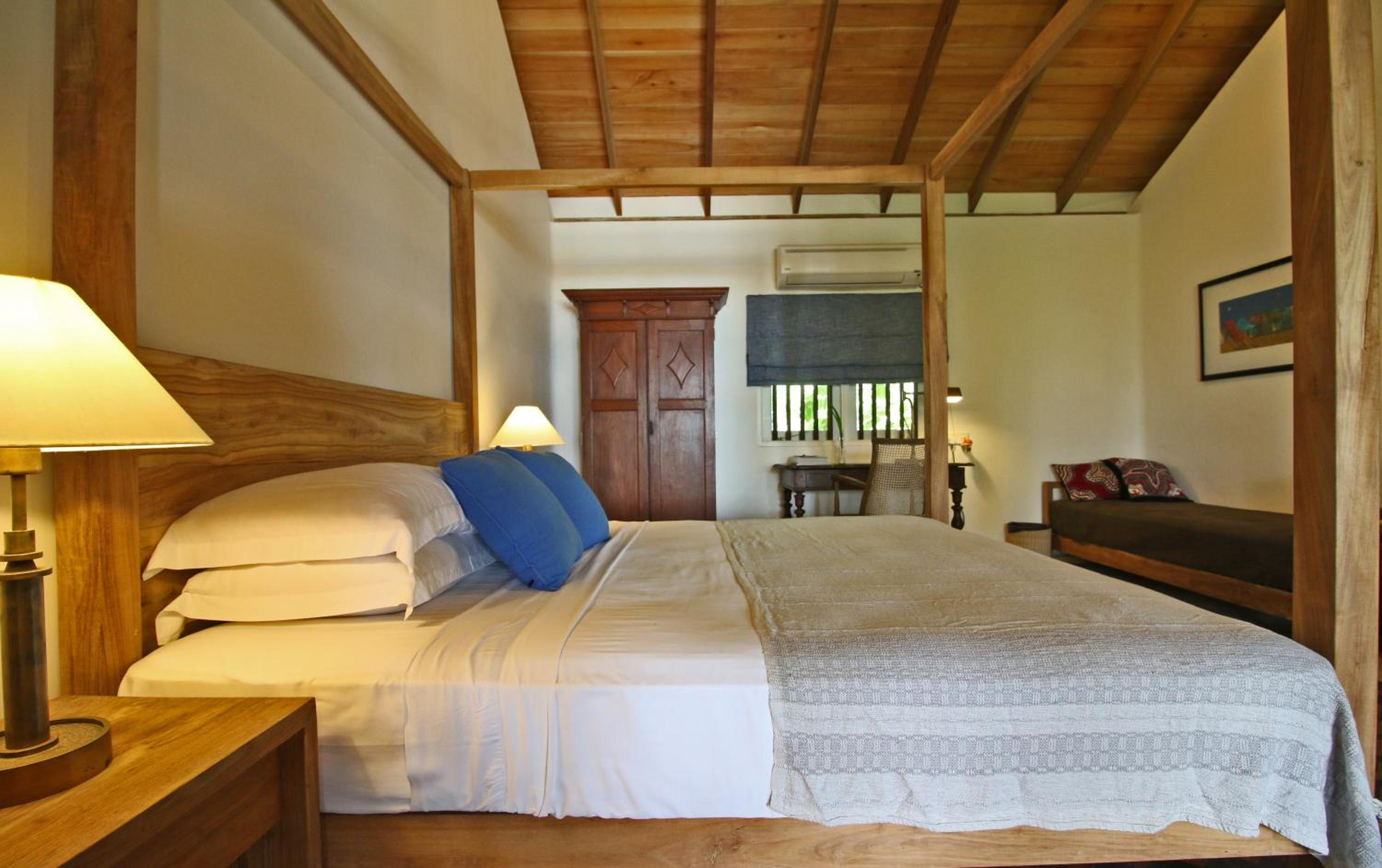 Villa Saffron Hikkaduwa