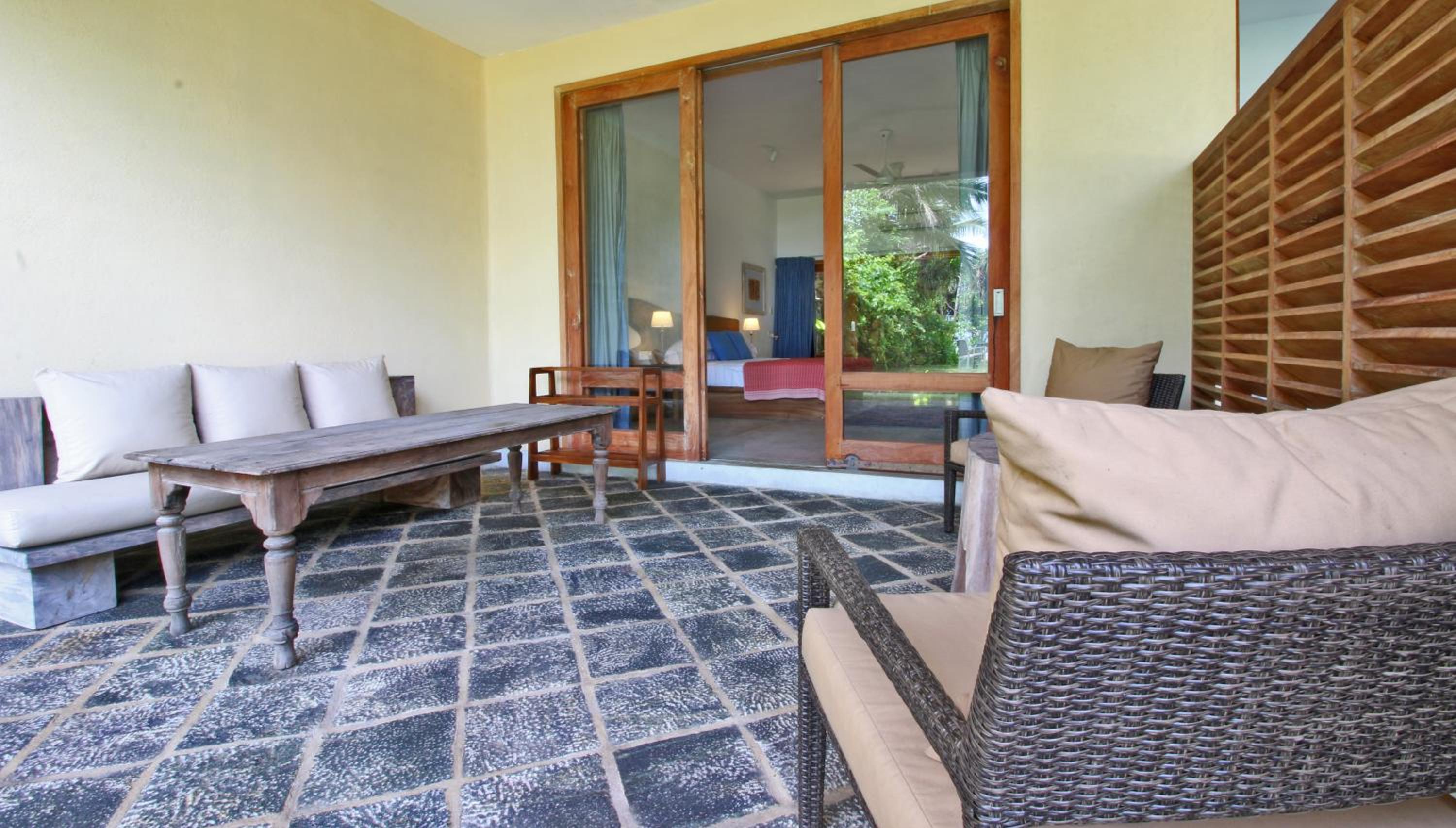 Villa Saffron Hikkaduwa