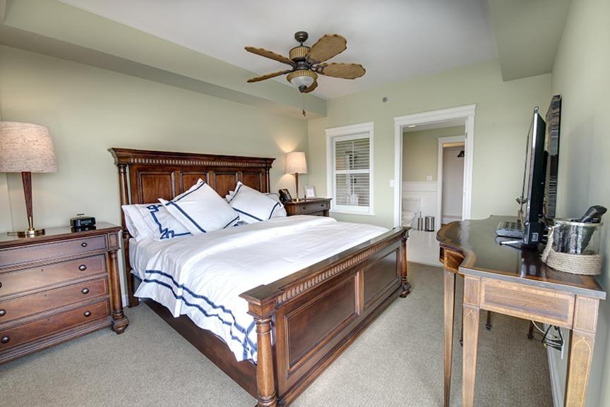 Brockville Vacations - Tall Ships Landing Coastal Resort - Property Image 15