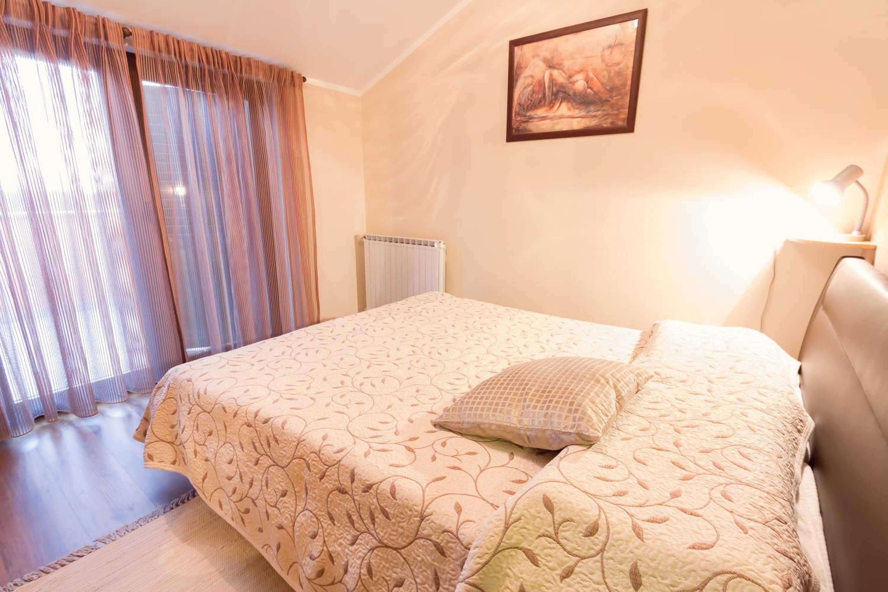 Apartments Mirjana