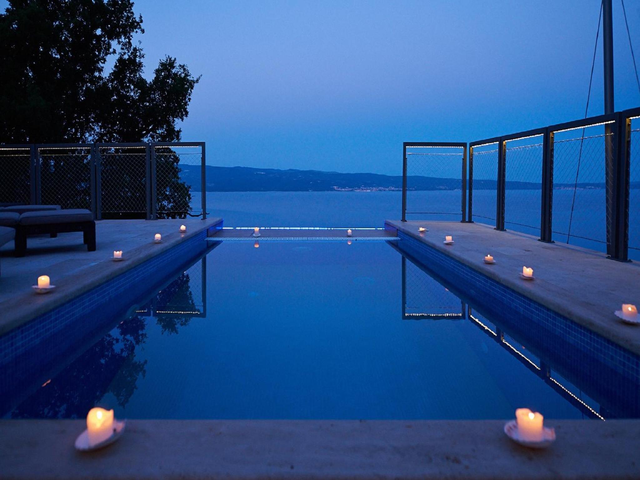 Villa Maranata-5 stars-pool-spa-gym-free parking-privacy view 5