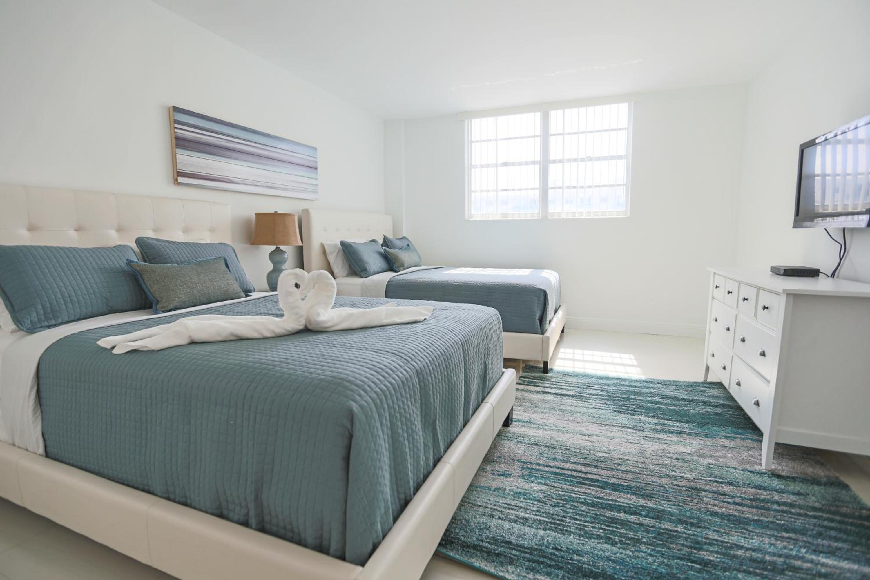 Ocean Reserve Luxury Condos Across from Sunny Isles Beach