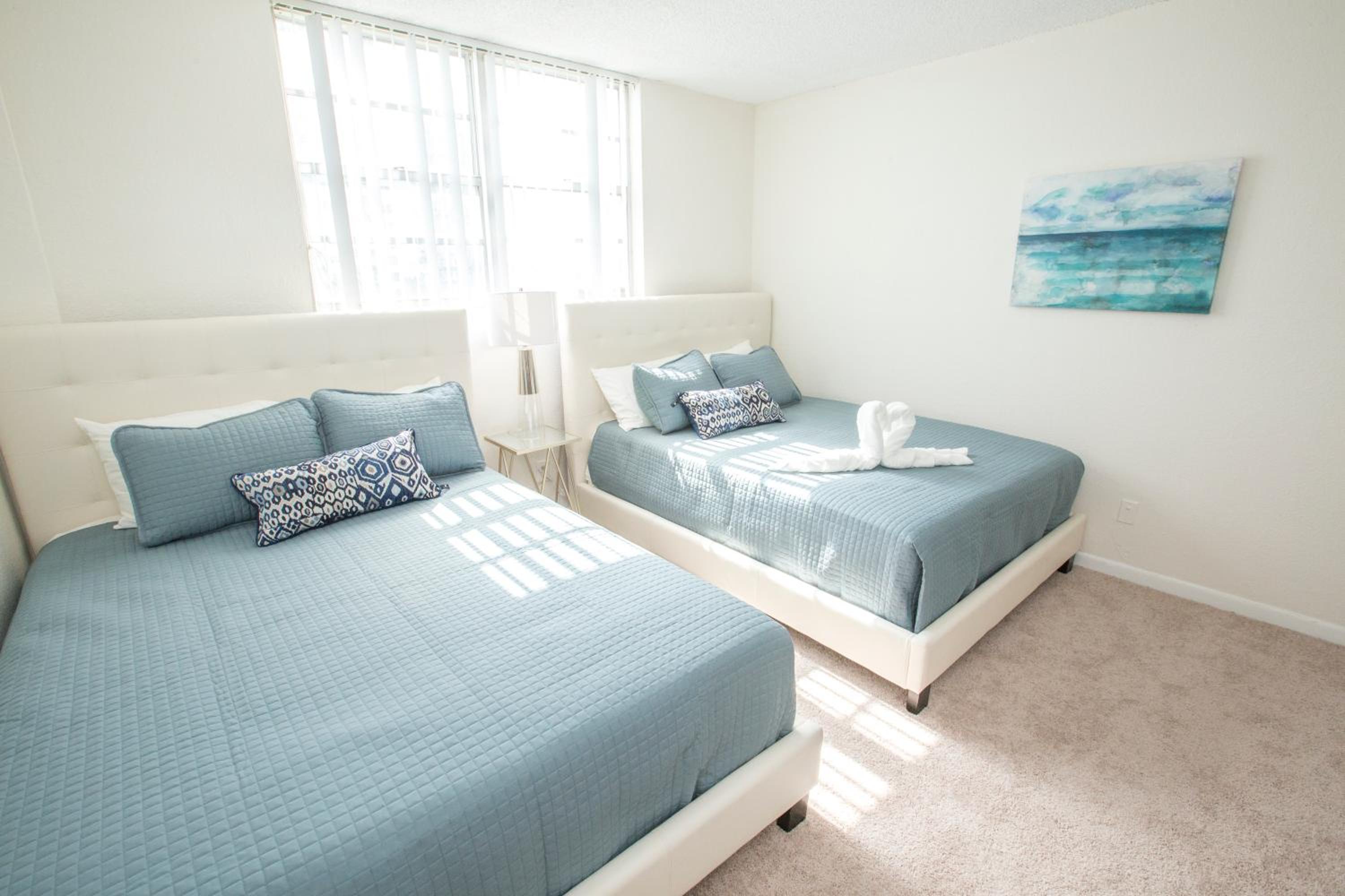 Ocean Reserve Luxury Condos Across from Sunny Isles Beach