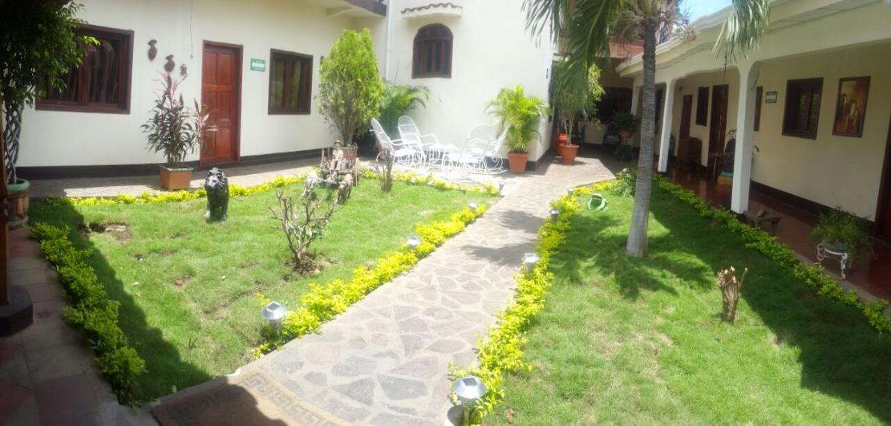 Hostal Santiago de Los Caballeros