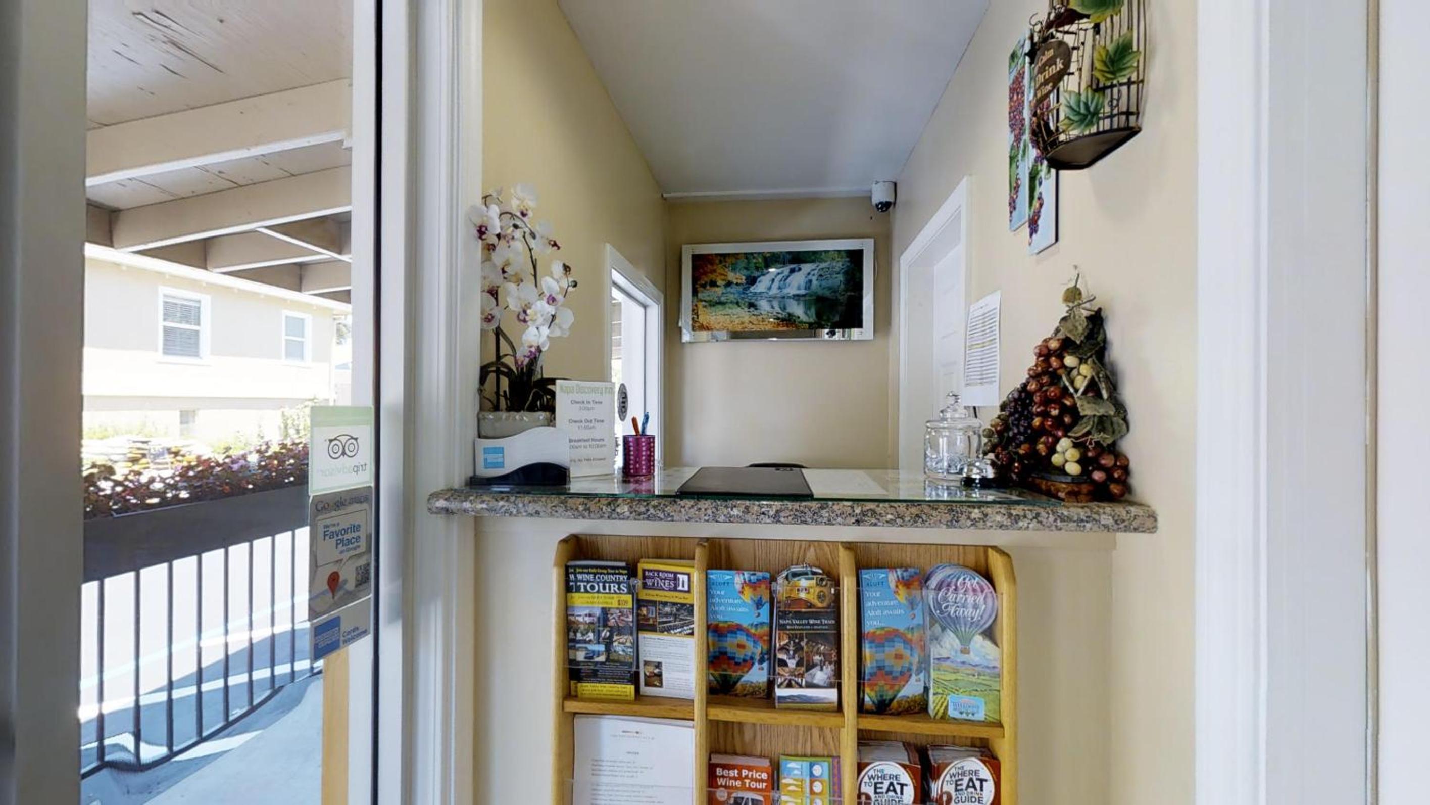 Maui Vacations - Napa Discovery Inn - Property Image 2
