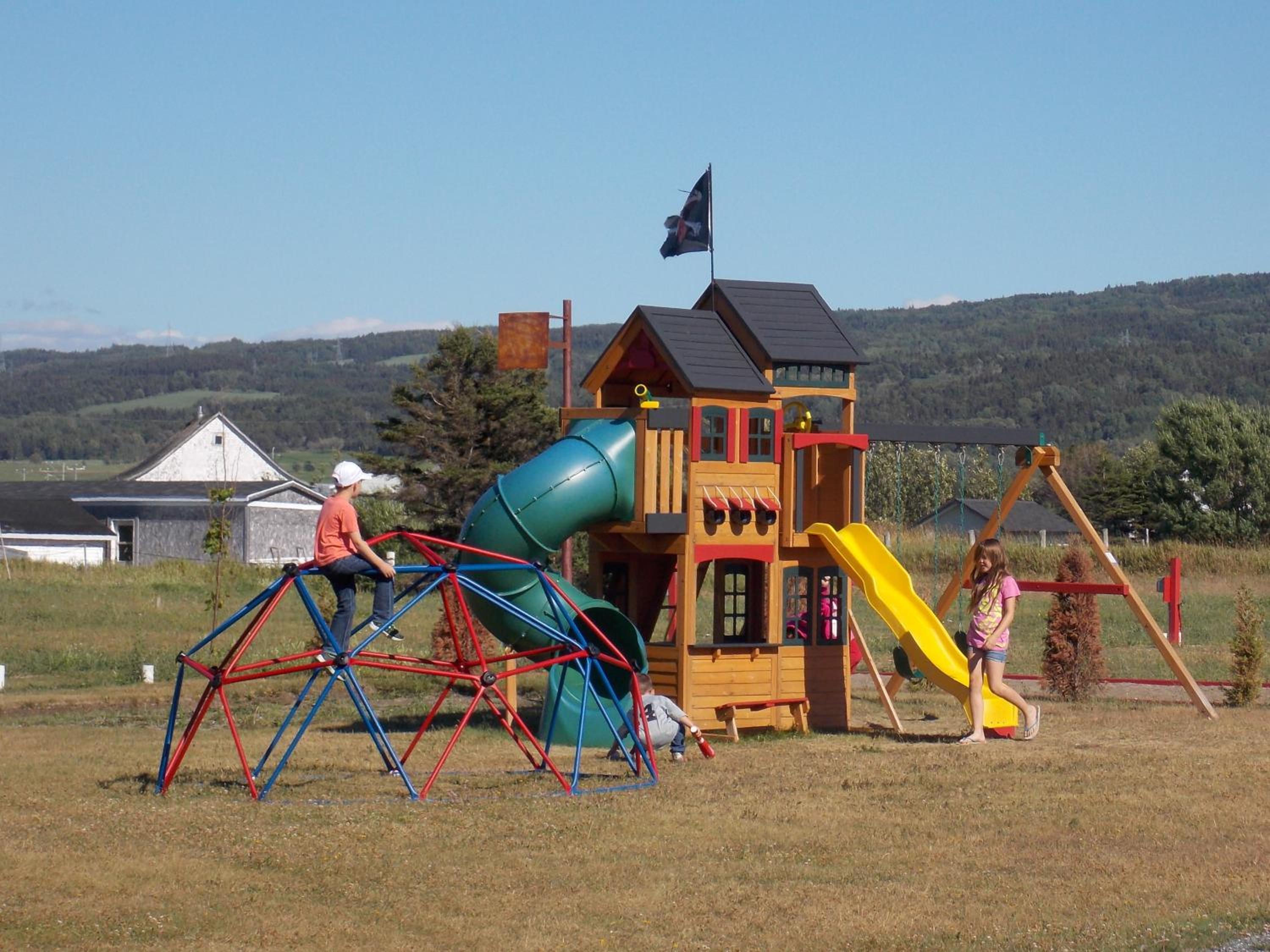 Le Pirate Motel et Camping