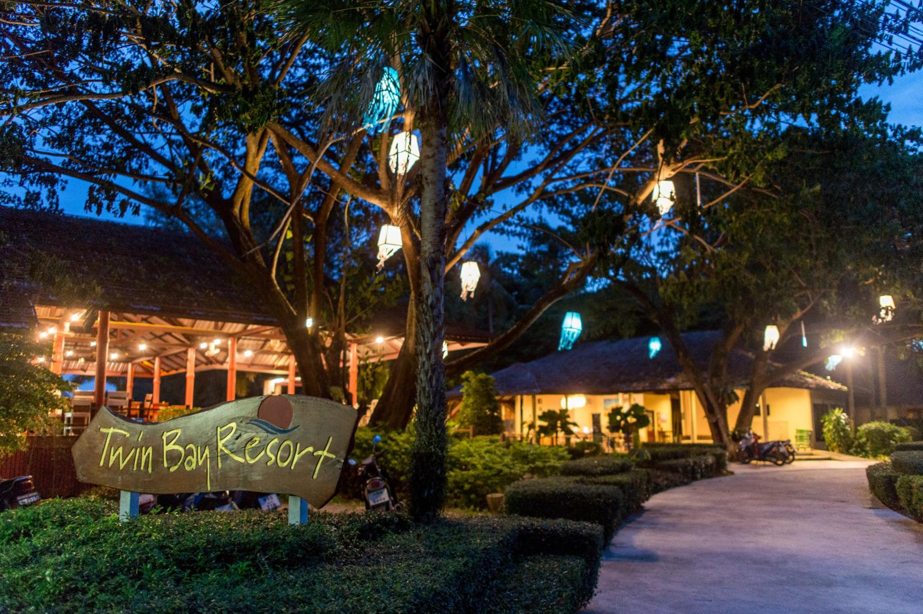 Hotel Twin Bay Resort Koh Lanta - Image 1