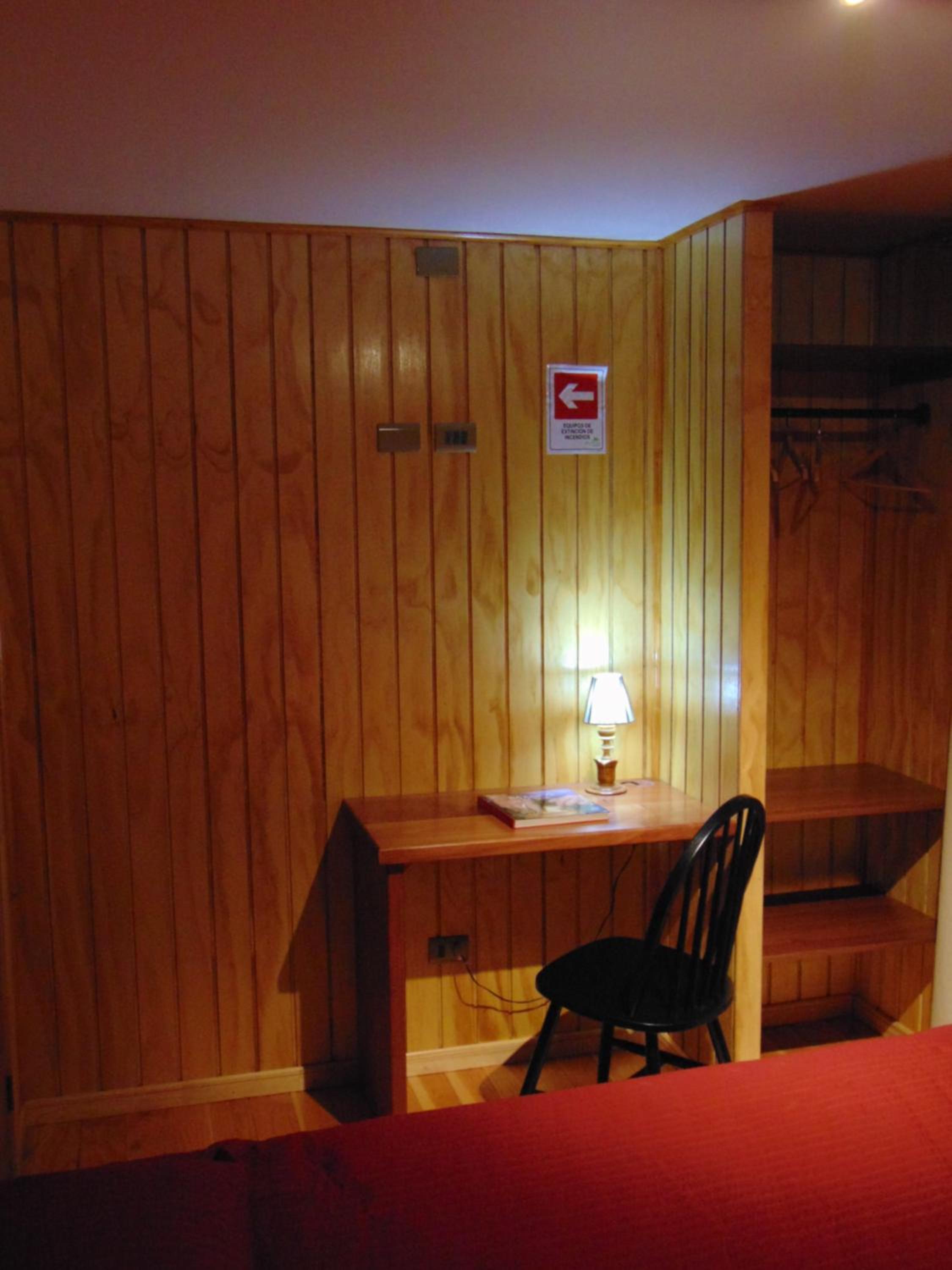 Cafe & Hostal Acurruka