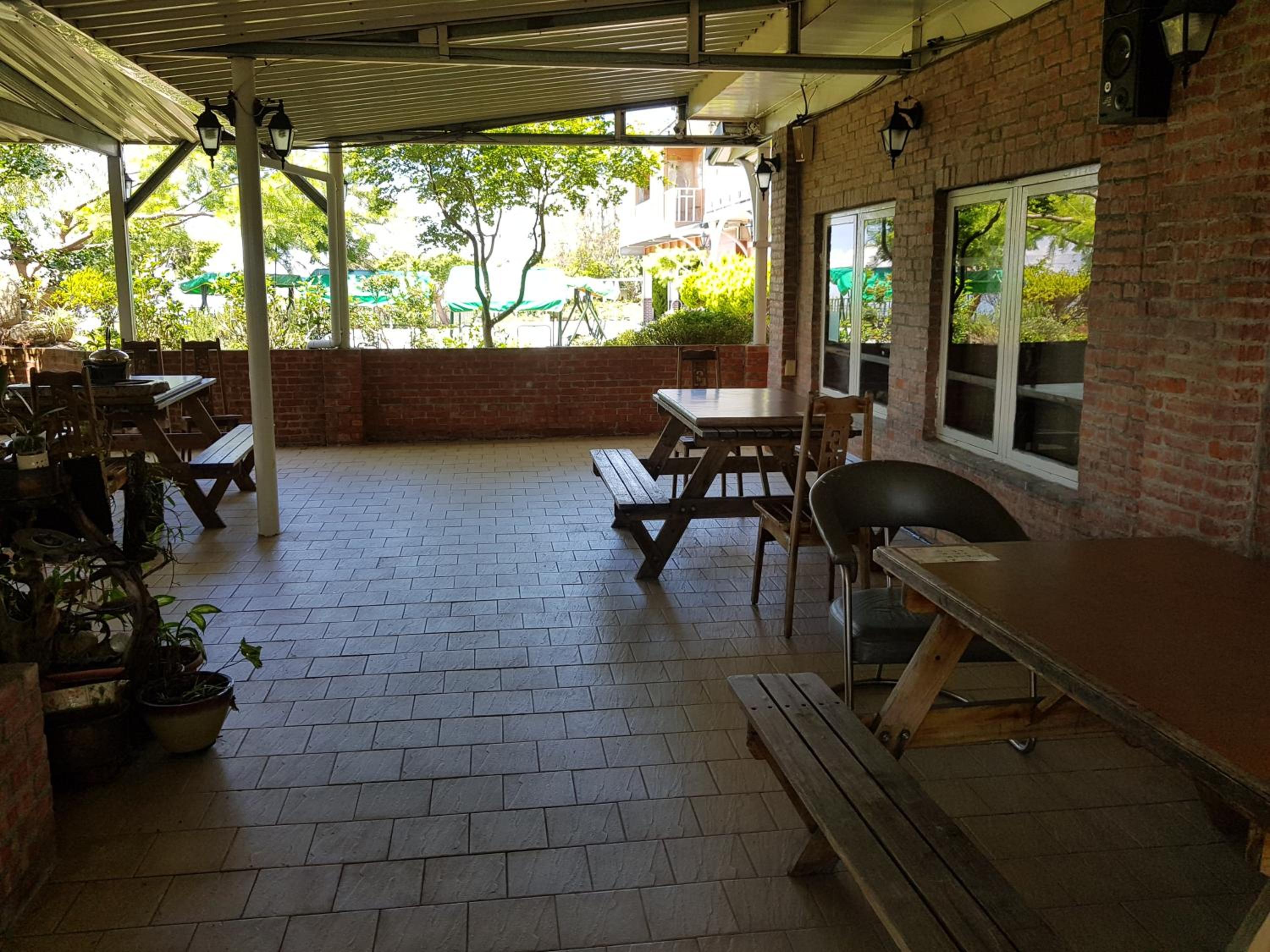 Shan Shui-Yuan Vege Guest House
