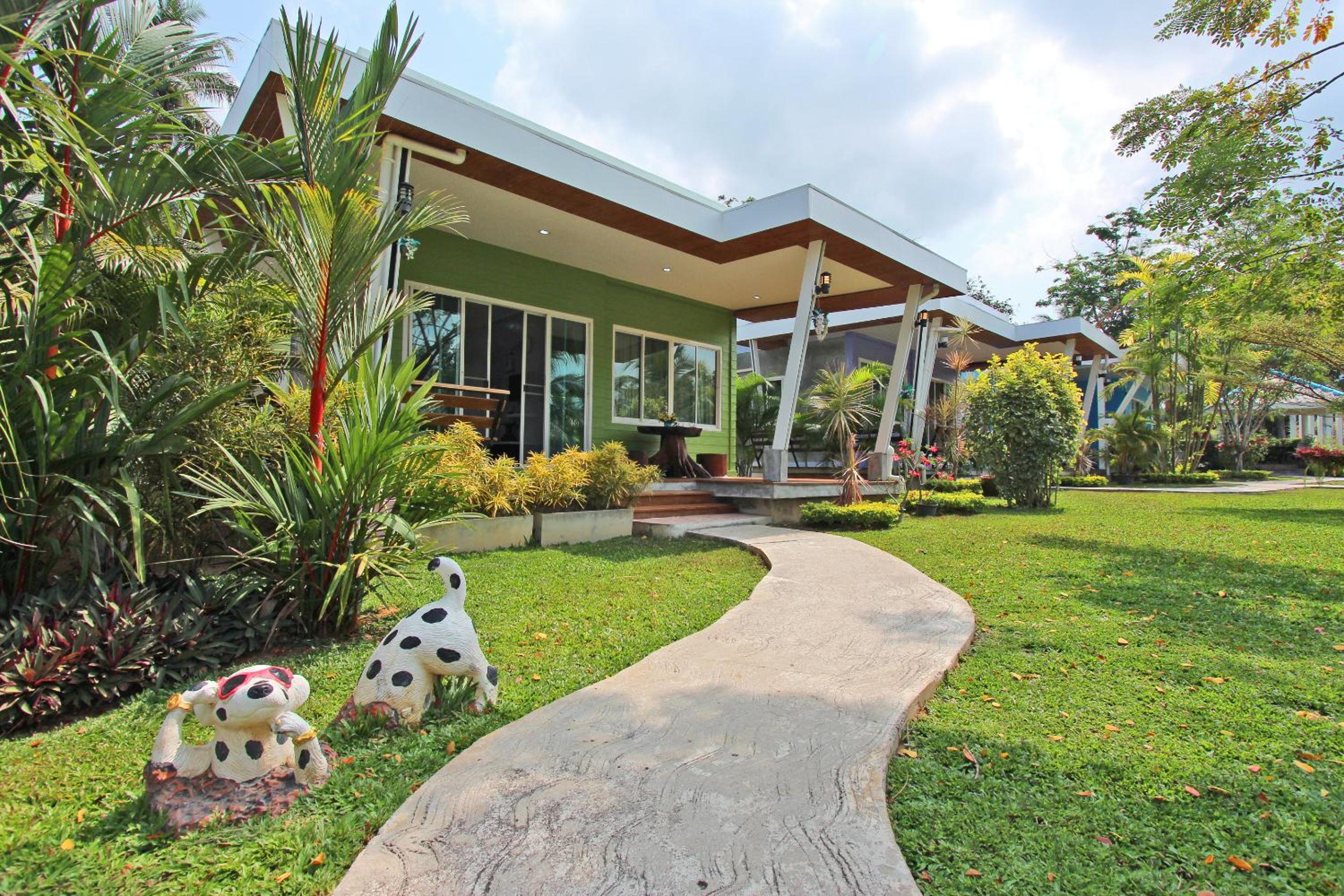 Maikhao Home Garden Bungalow