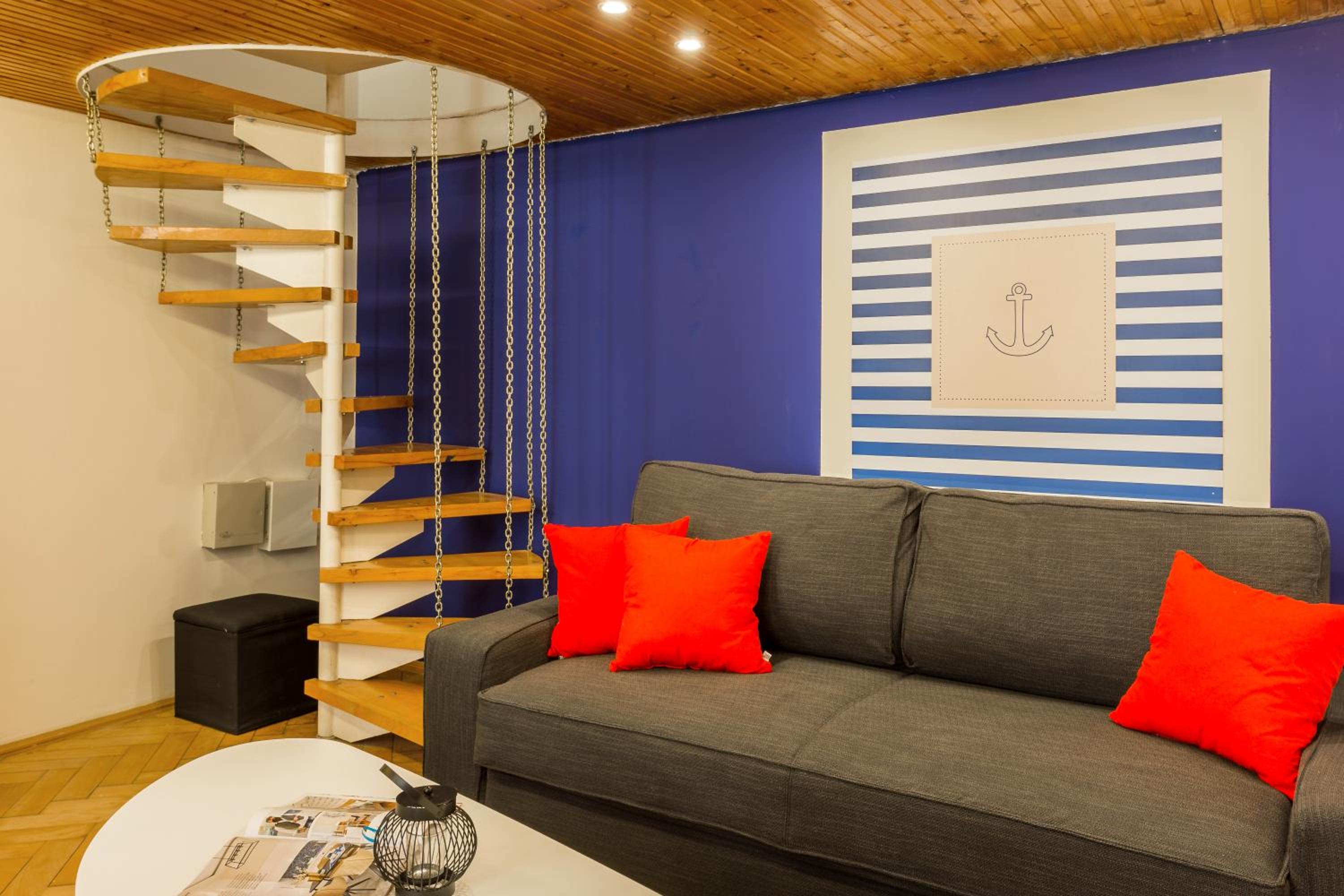 Jokai 3 Design Apartment