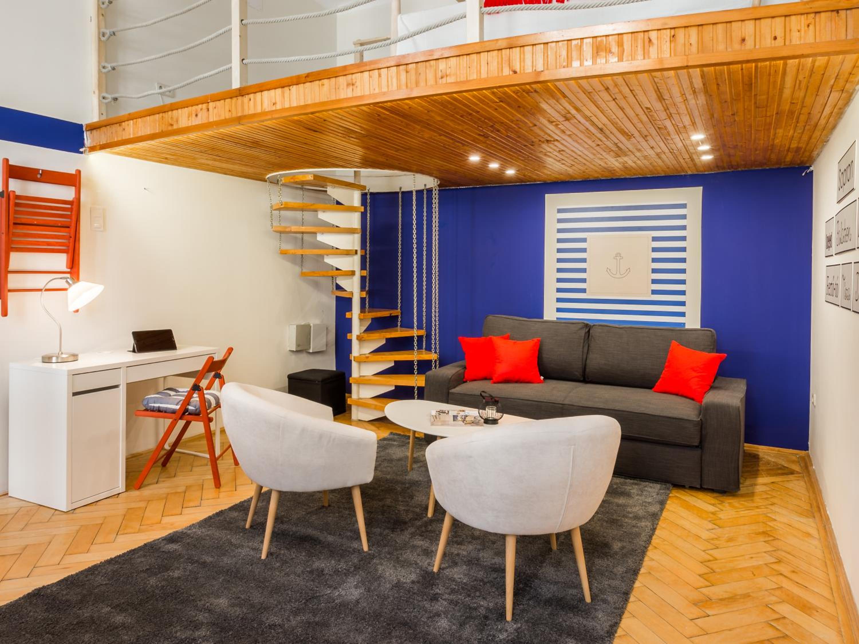 Jokai 3 Design Apartment