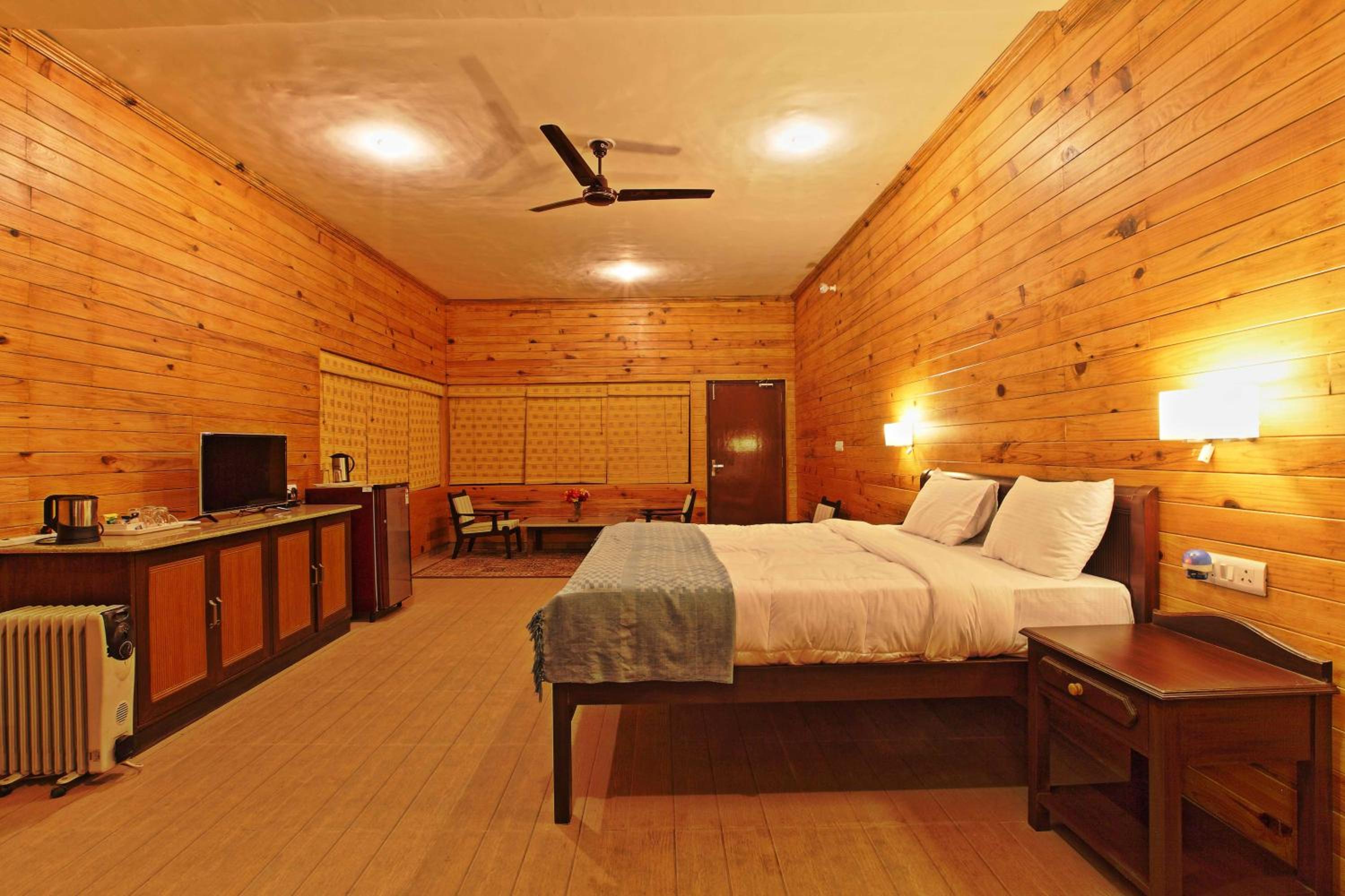 Cedar Lodge By Aahma